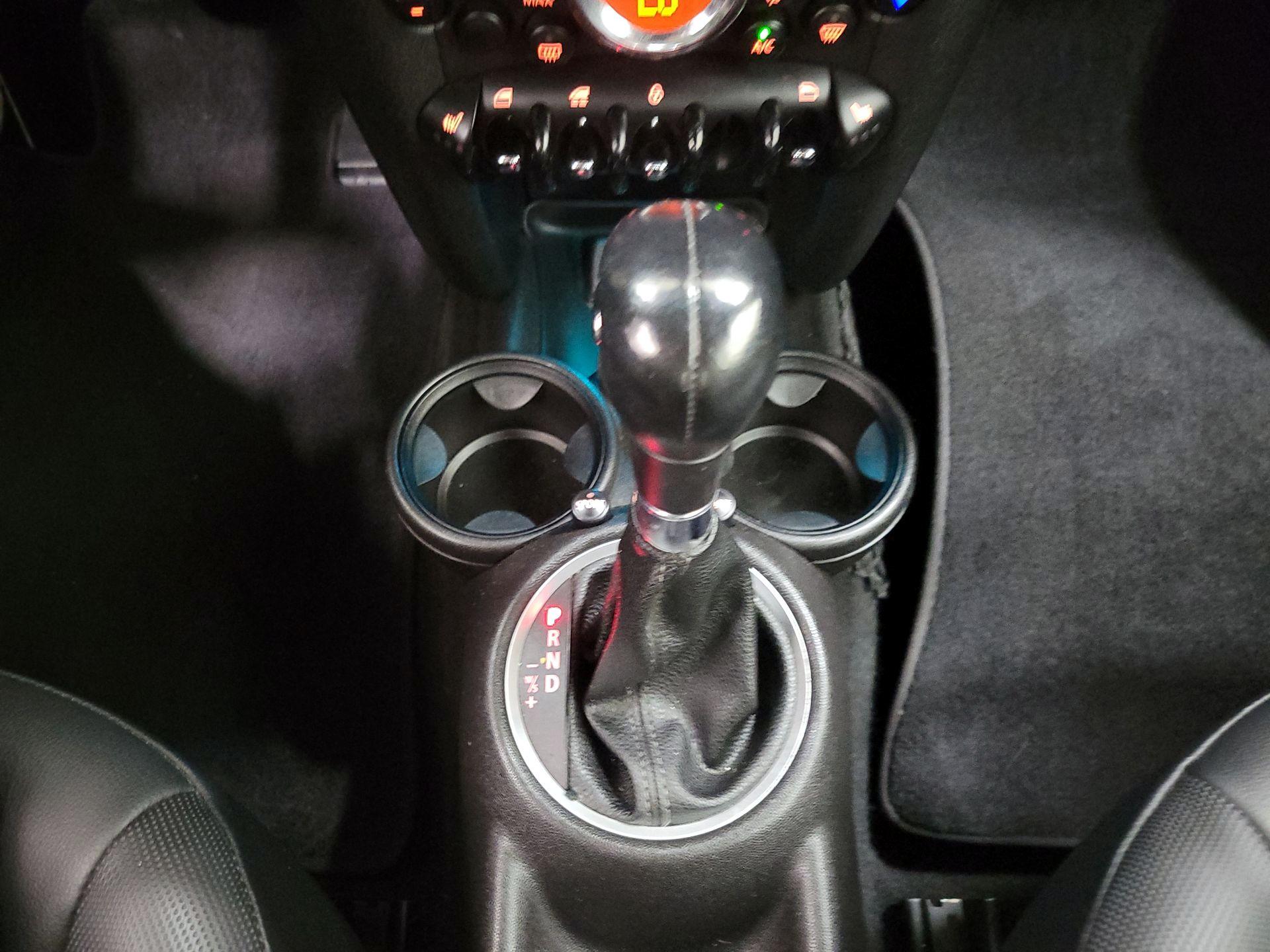Thumbnail: 2015 MINI Cooper - 15
