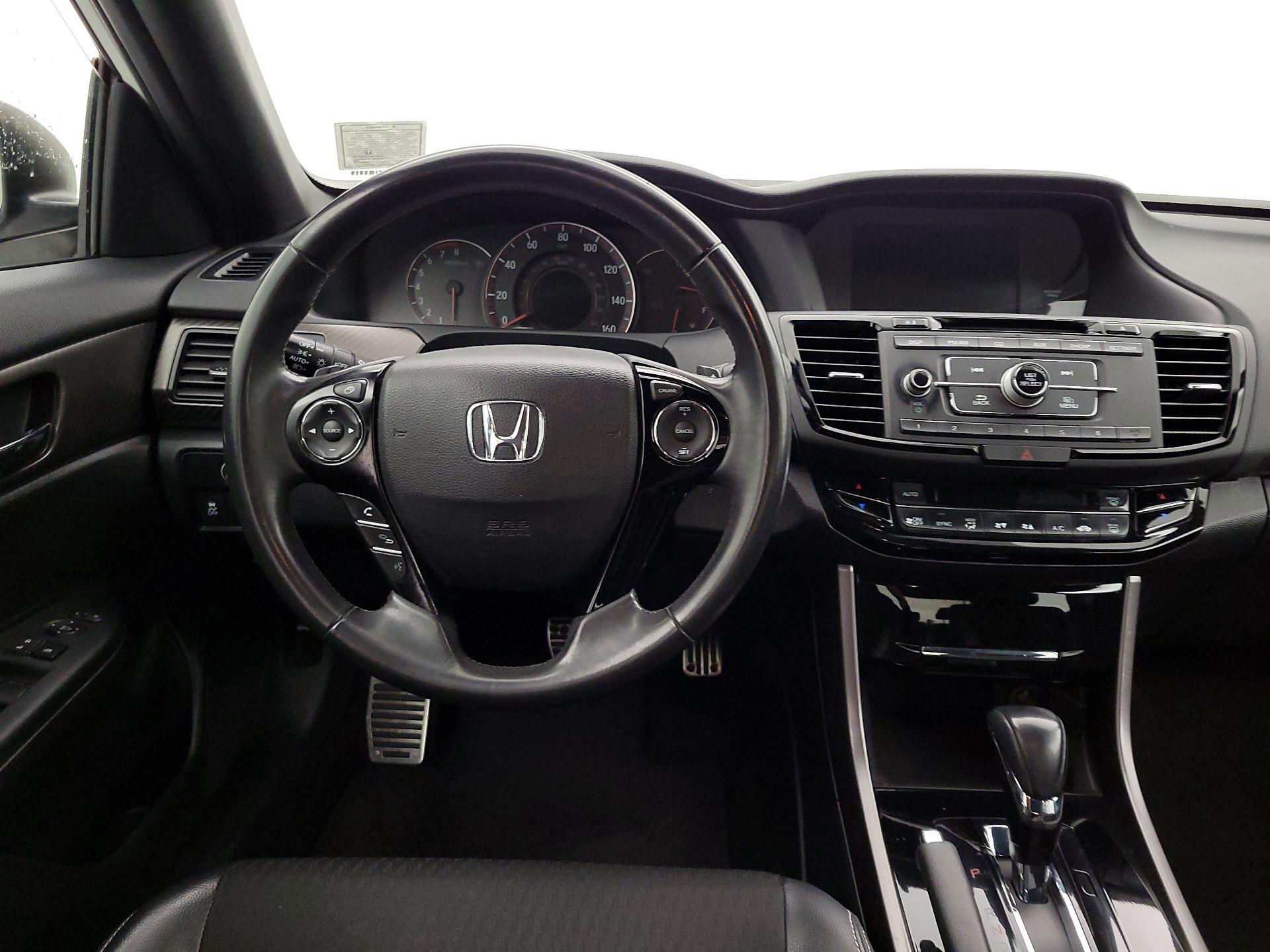 Thumbnail: 2017 Honda Accord - 10