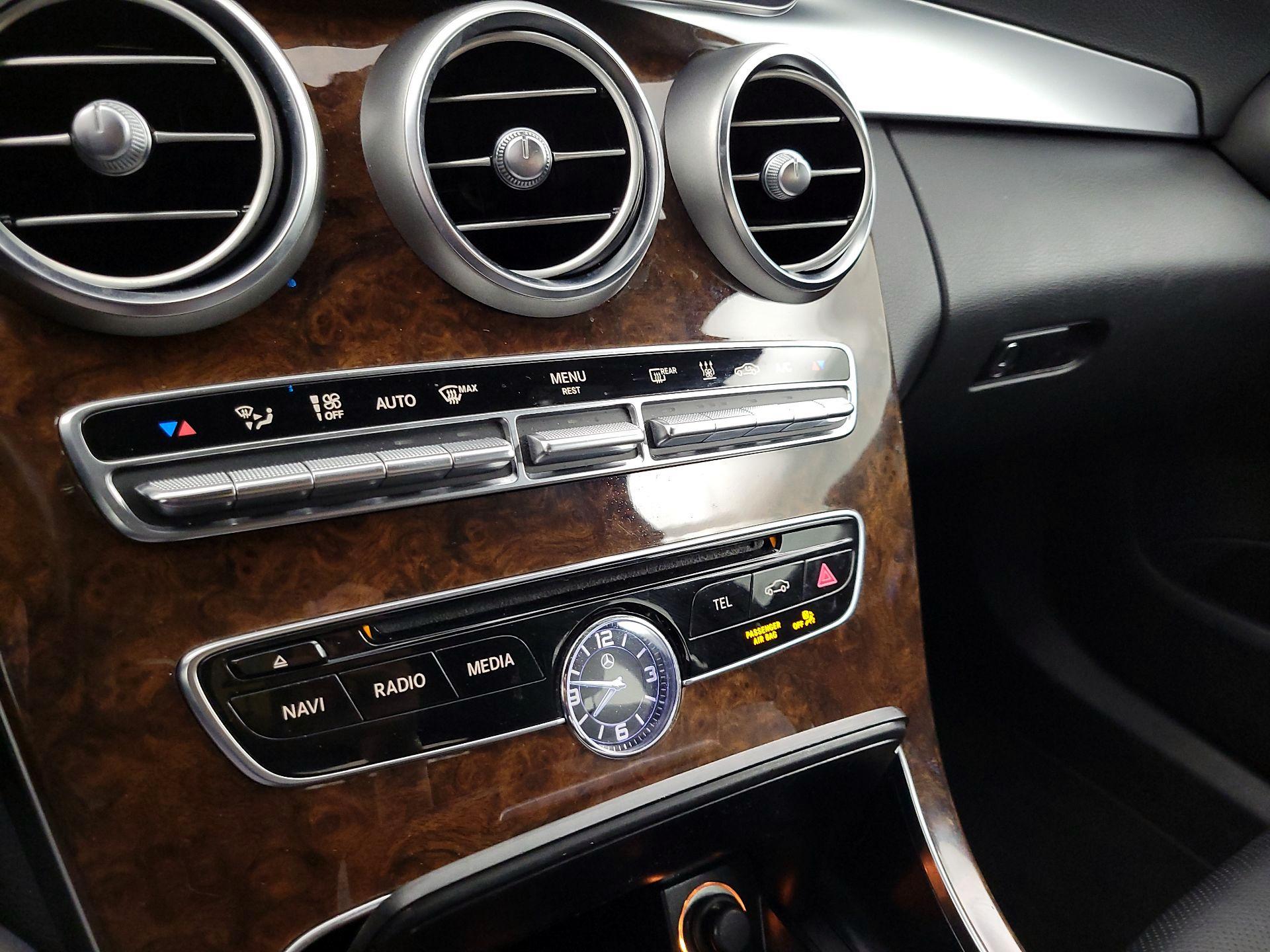 Thumbnail: 2018 Mercedes-Benz C-Class - 16