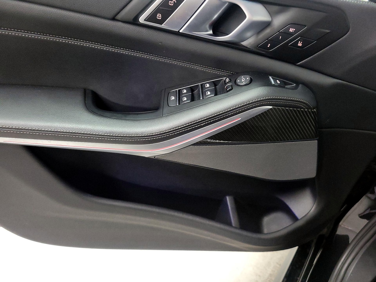 2022 BMW X5 M50i - Photo 13