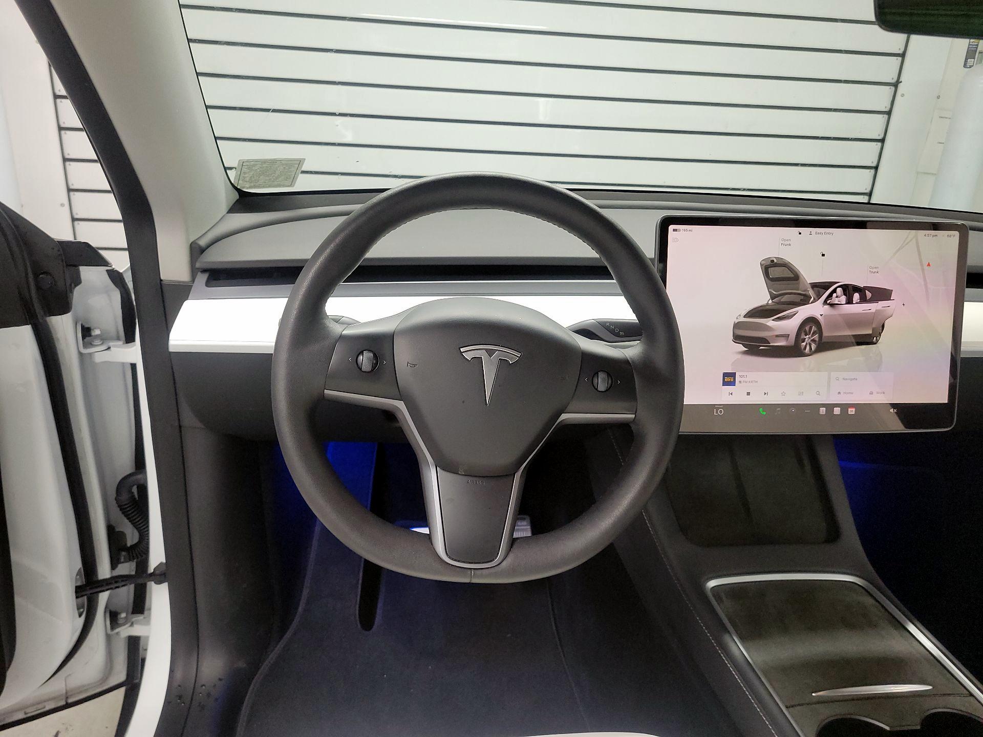 Thumbnail: 2023 Tesla Model Y - 10