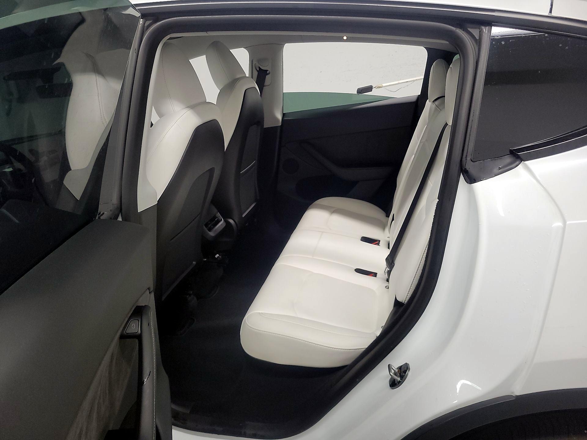 Thumbnail: 2023 Tesla Model Y - 17