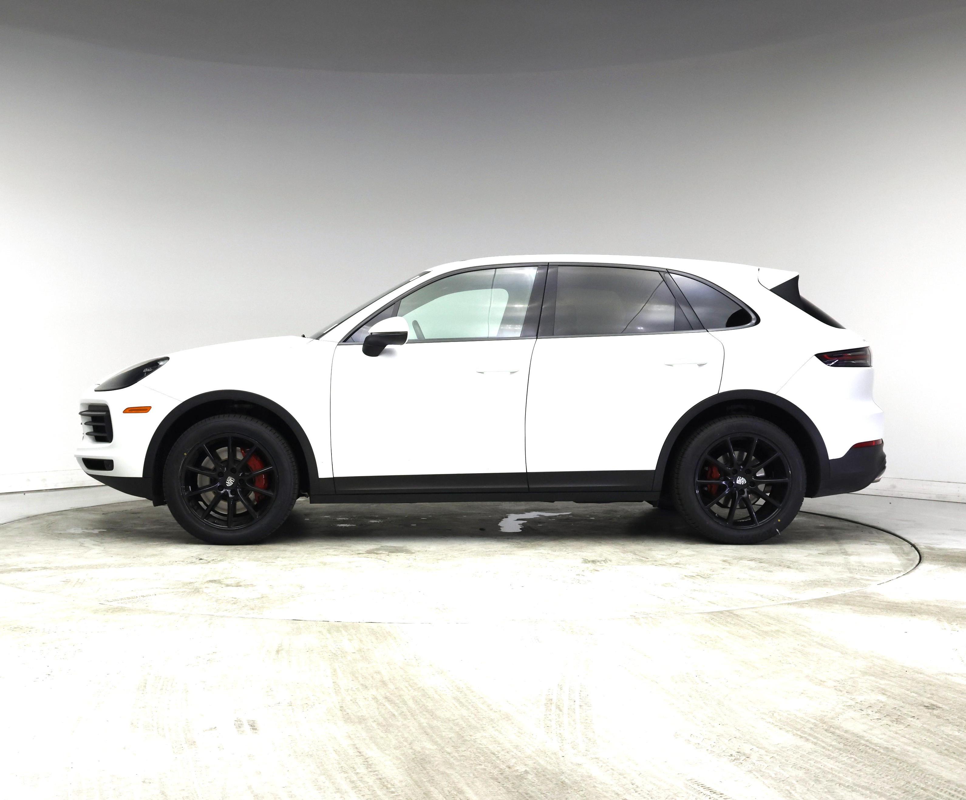 Thumbnail: 2023 Porsche Cayenne - 3