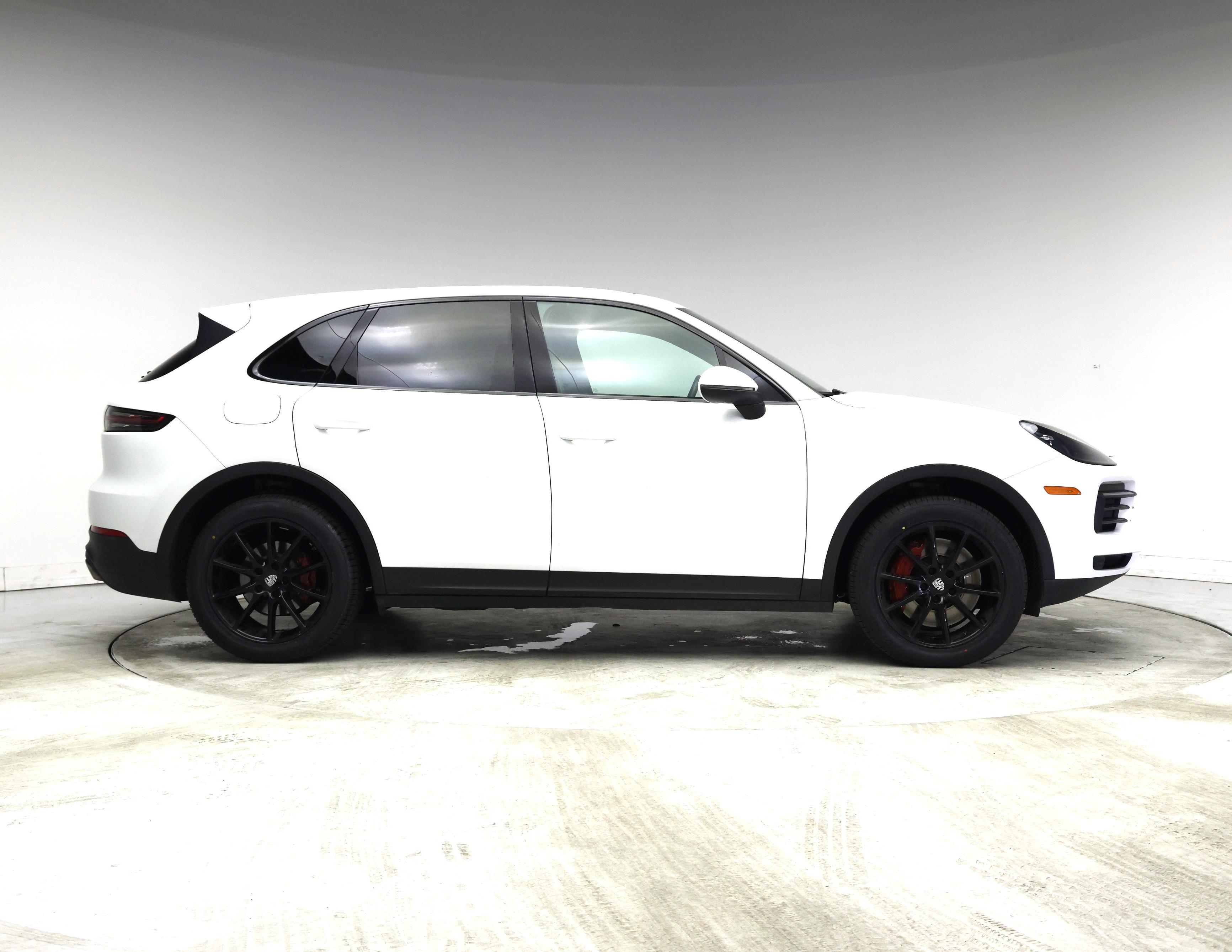 Thumbnail: 2023 Porsche Cayenne - 7