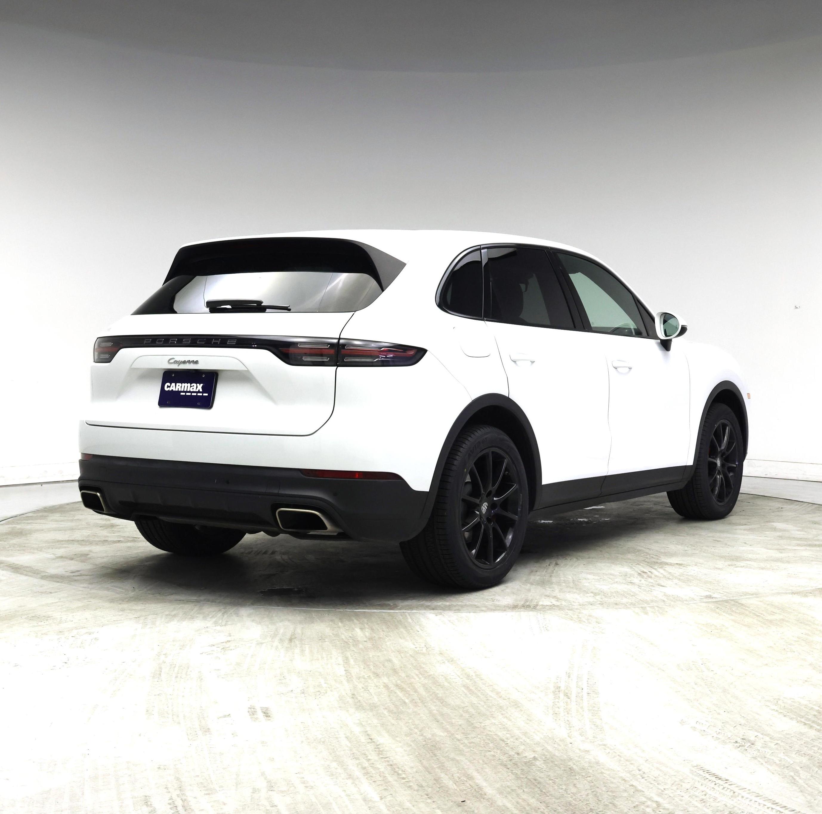 Thumbnail: 2023 Porsche Cayenne - 8