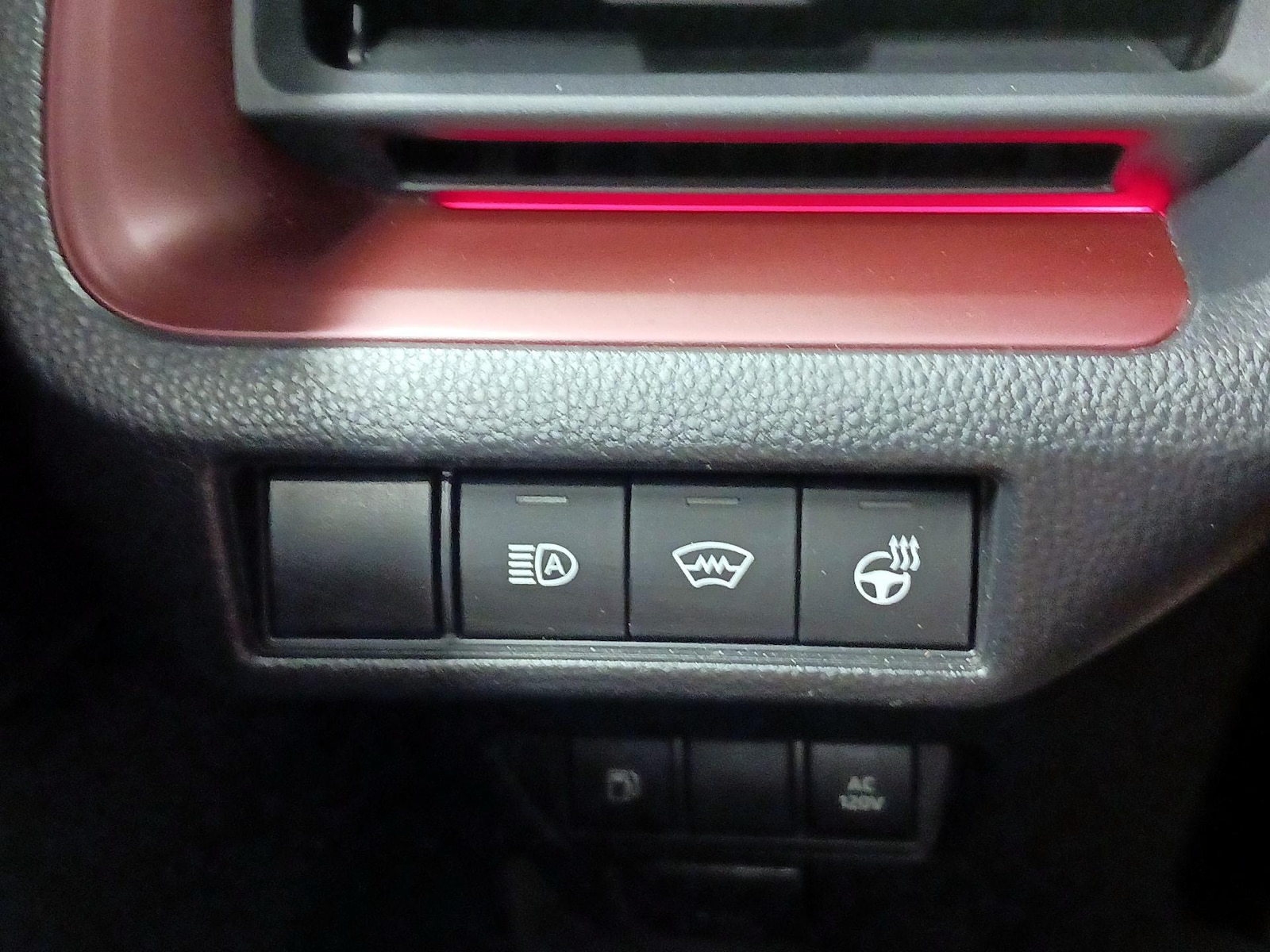2023 Toyota Prius Prime XSE - Photo 15