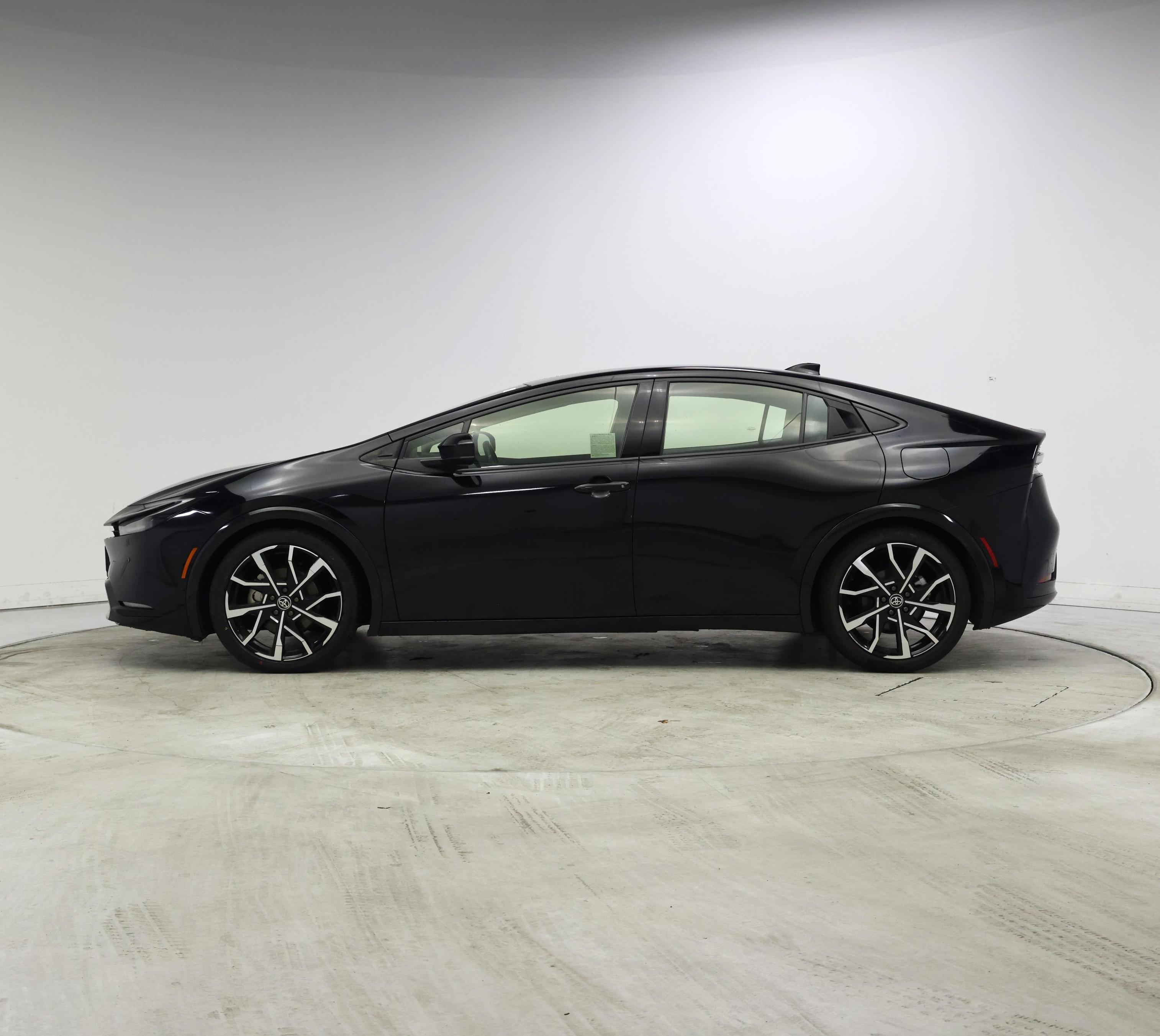 Thumbnail: 2023 Toyota Prius Prime - 3
