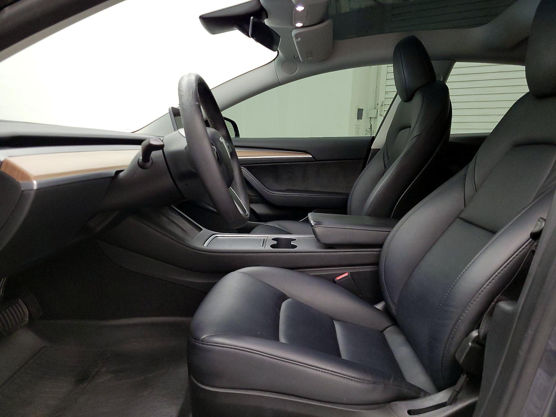 Thumbnail: 2023 Tesla Model 3 - 11