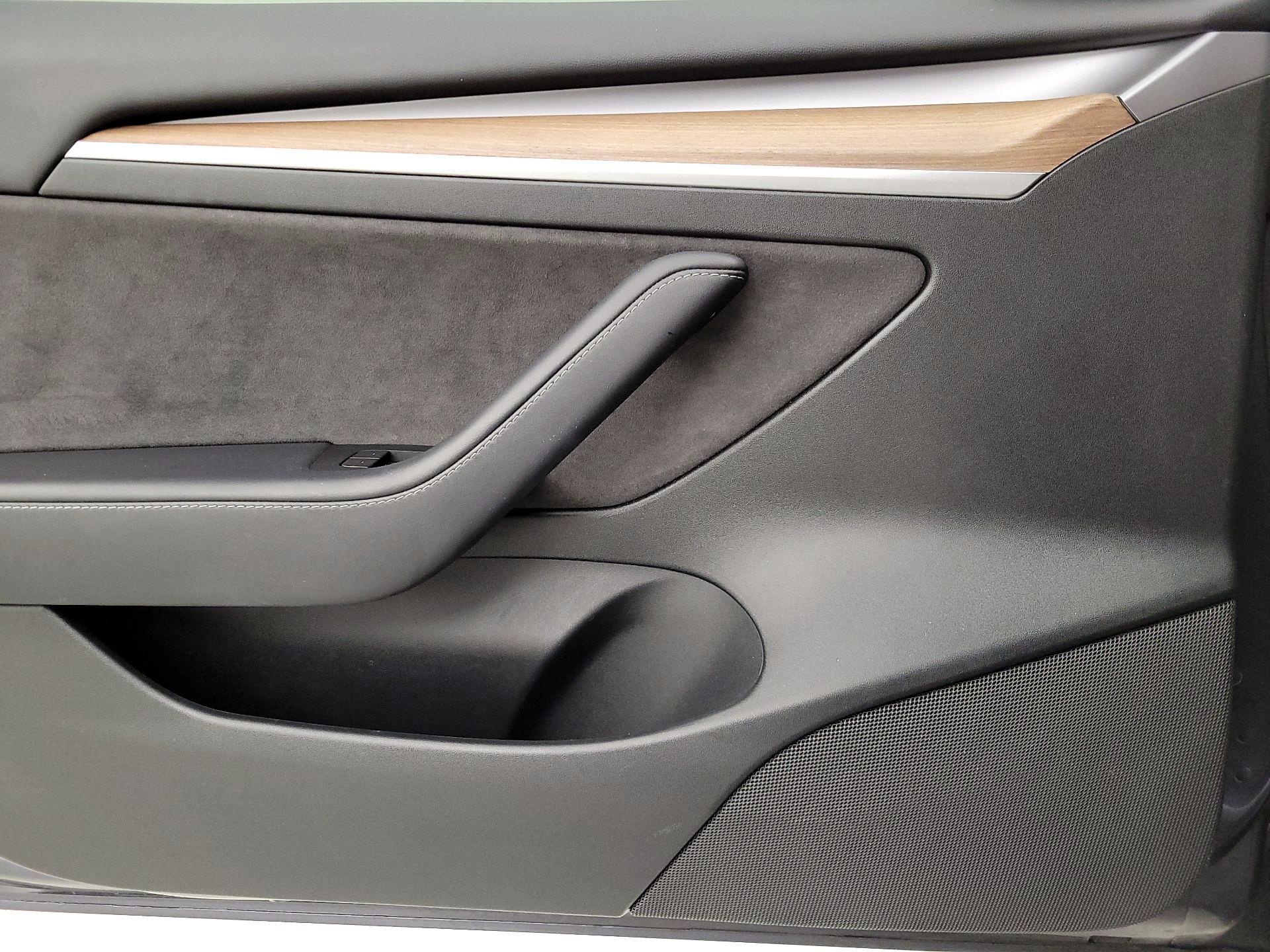 Thumbnail: 2023 Tesla Model 3 - 12