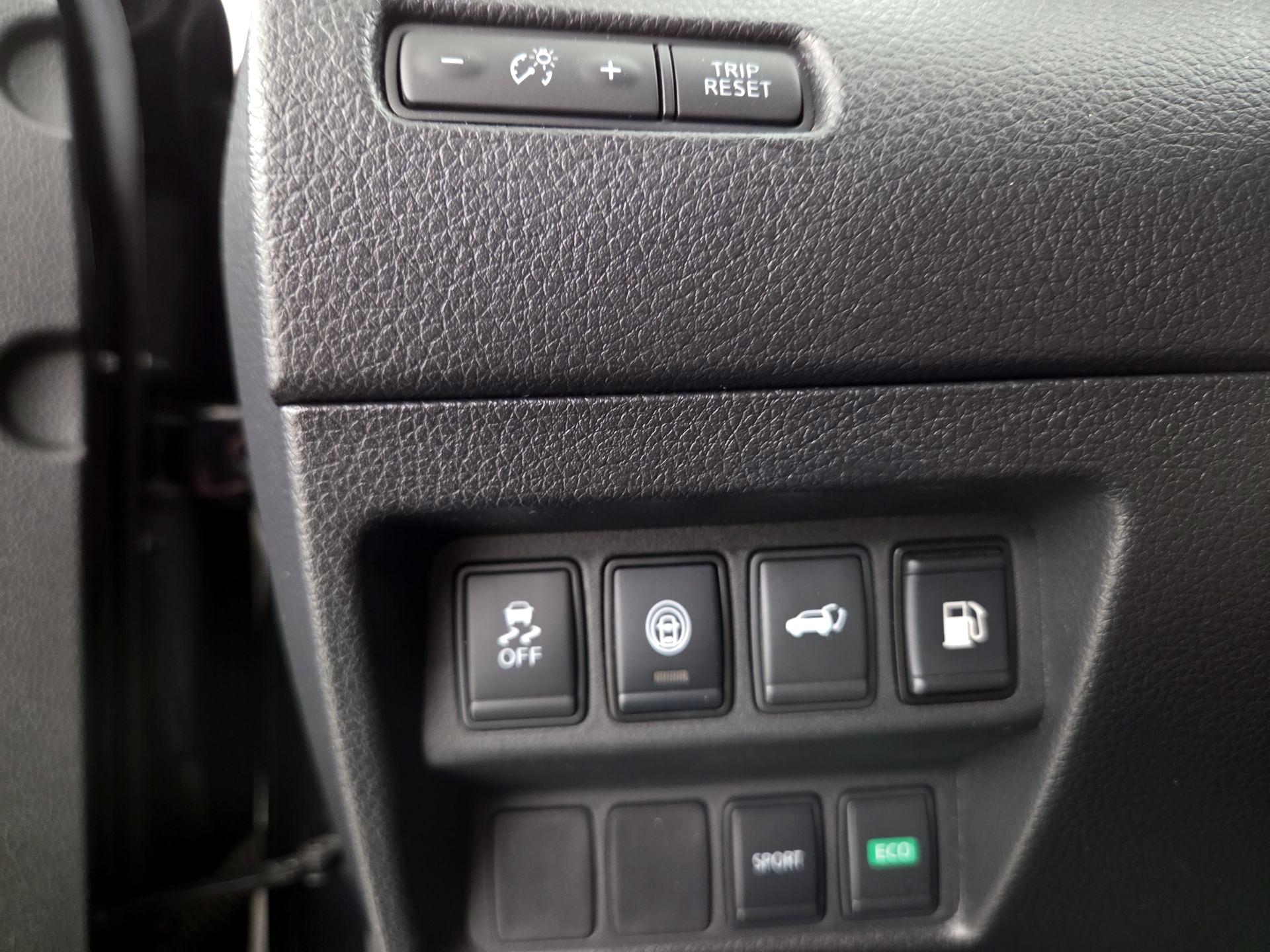 Thumbnail: 2019 Nissan Rogue - 13