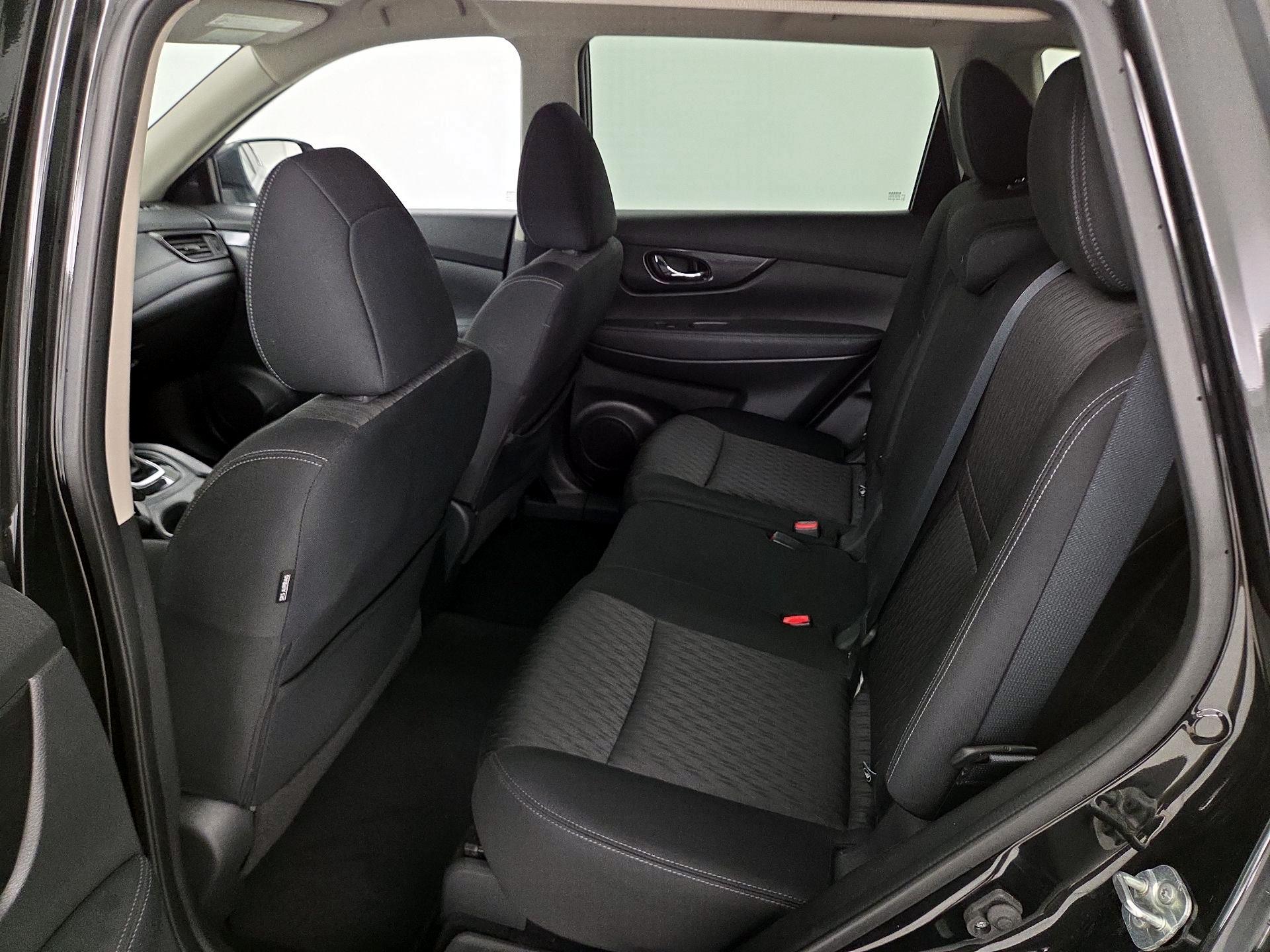 Thumbnail: 2019 Nissan Rogue - 19