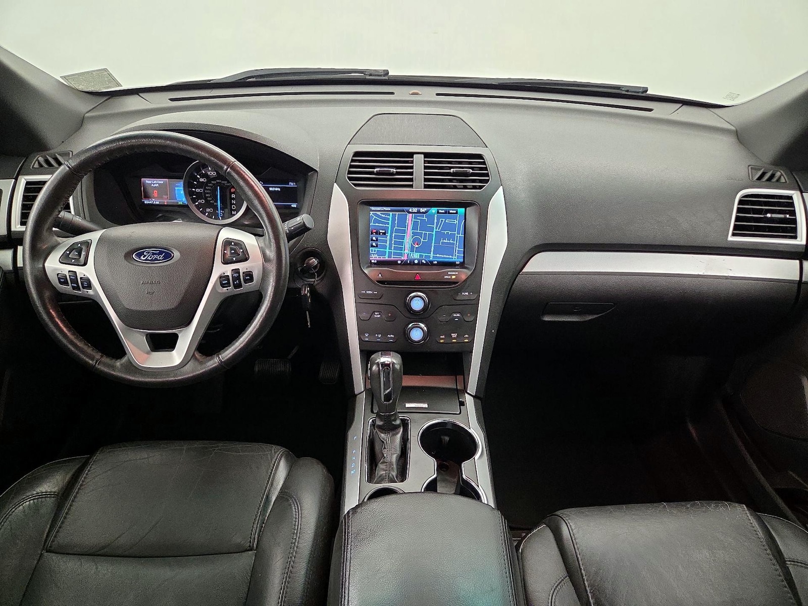 2015 Ford Explorer XLT - Photo 10