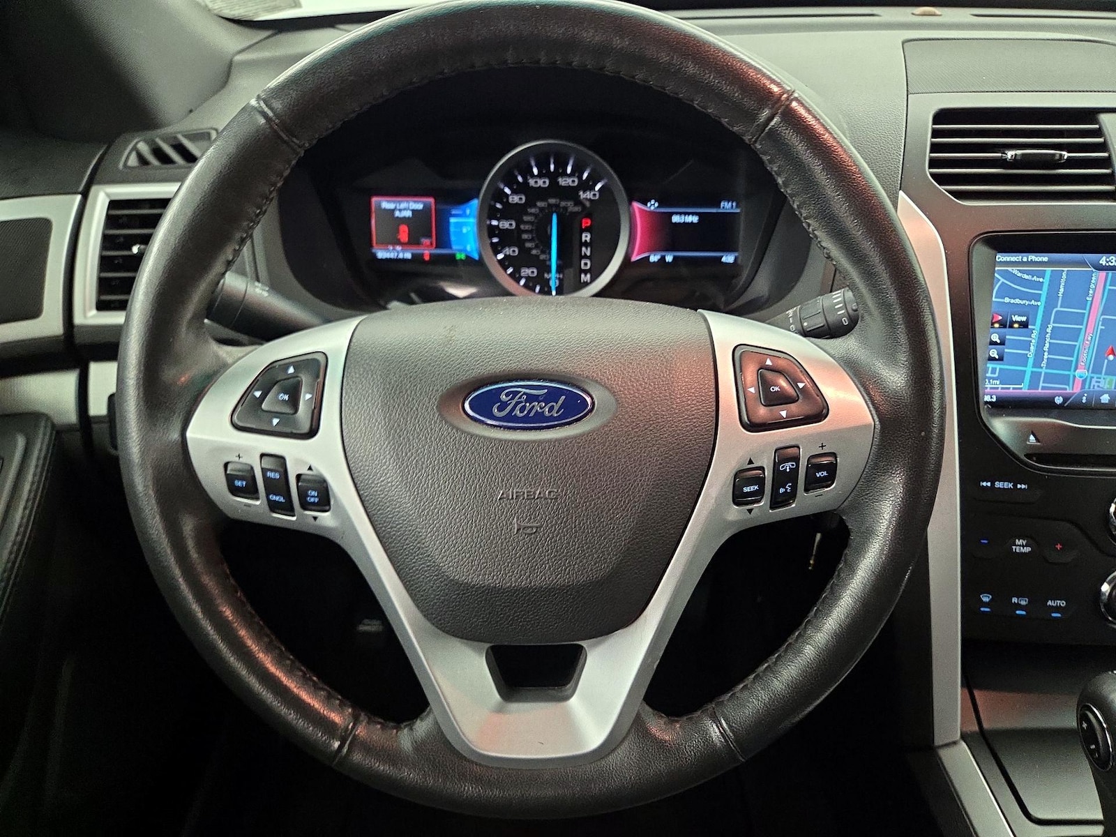 2015 Ford Explorer XLT - Photo 11