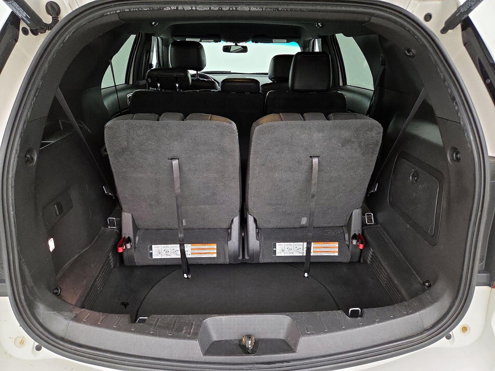 2015 Ford Explorer XLT - Photo 23