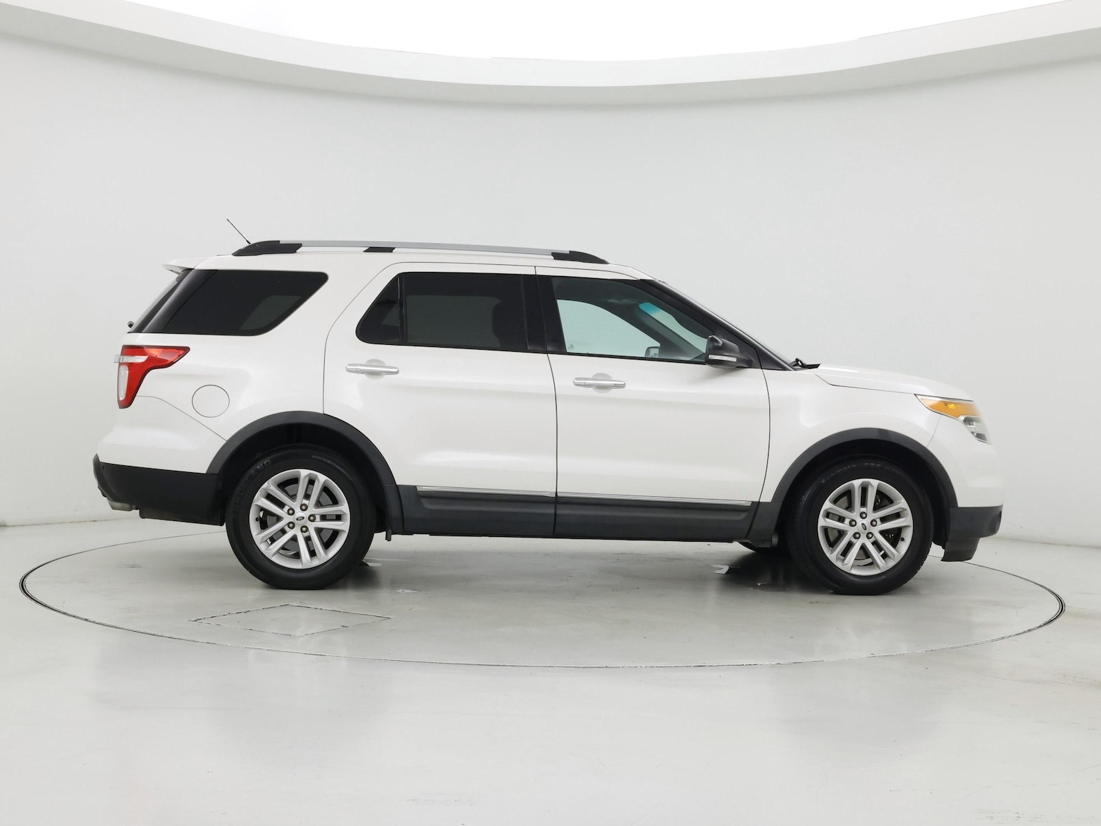 2015 Ford Explorer XLT - Photo 8