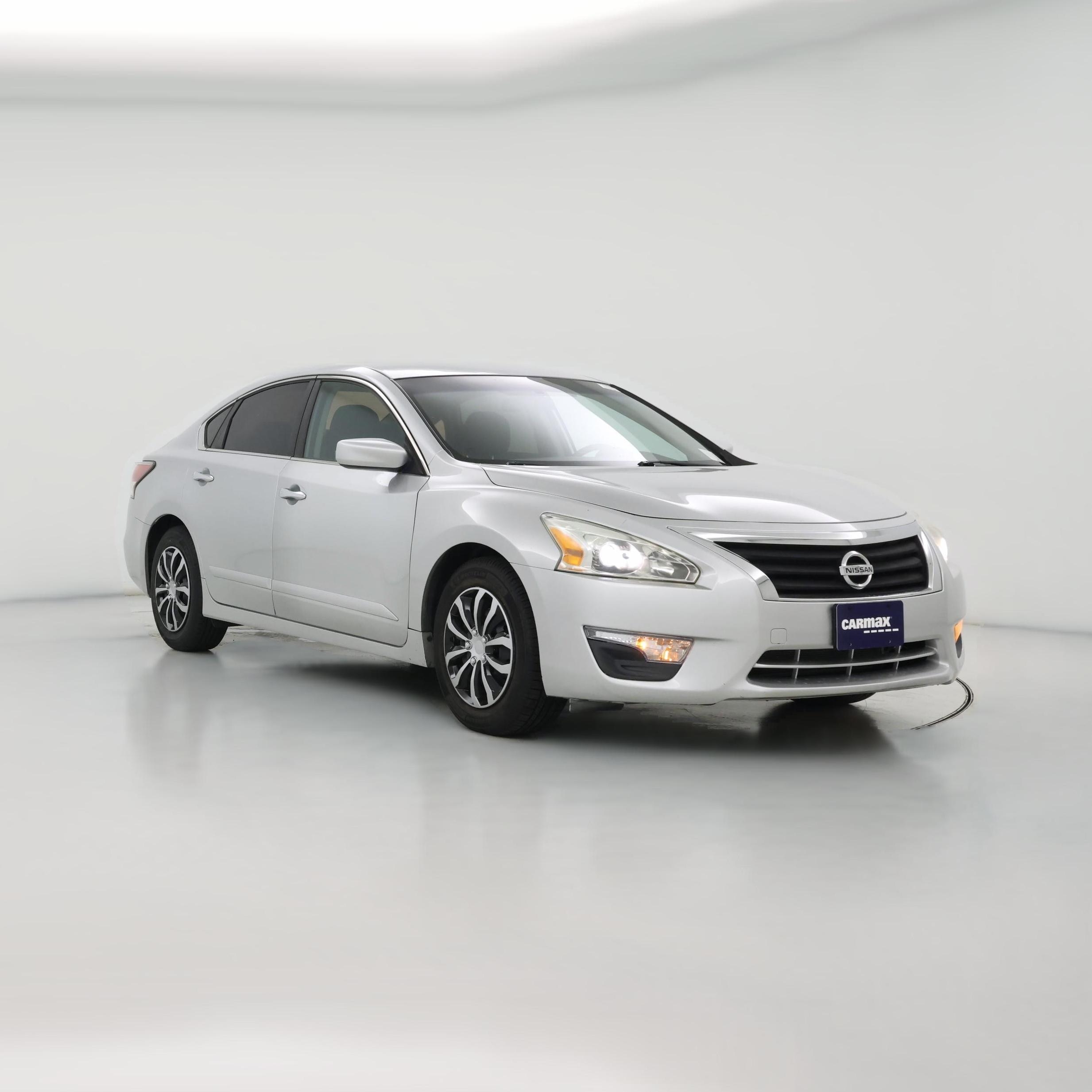 Thumbnail: 2015 Nissan Altima - 1