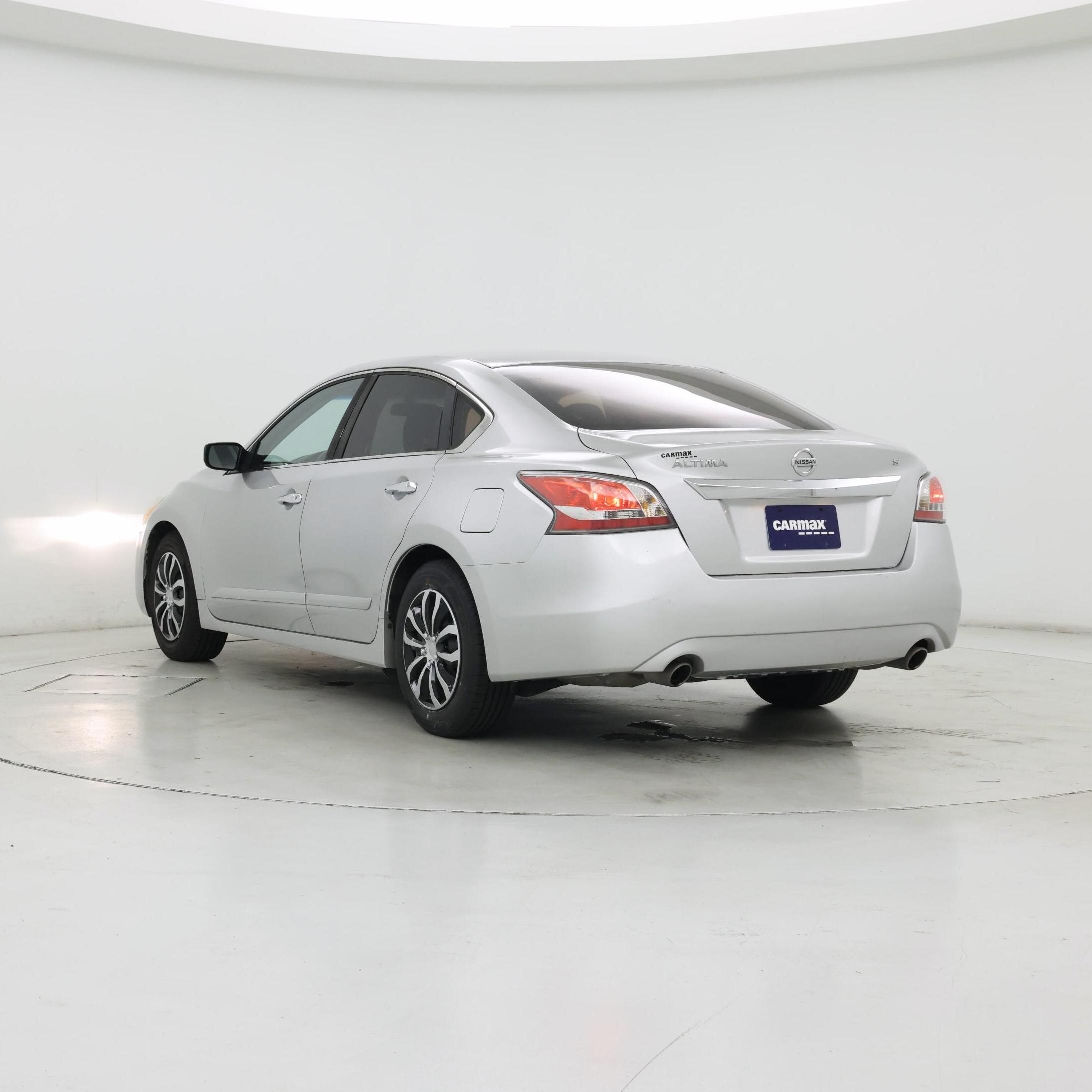 Thumbnail: 2015 Nissan Altima - 2