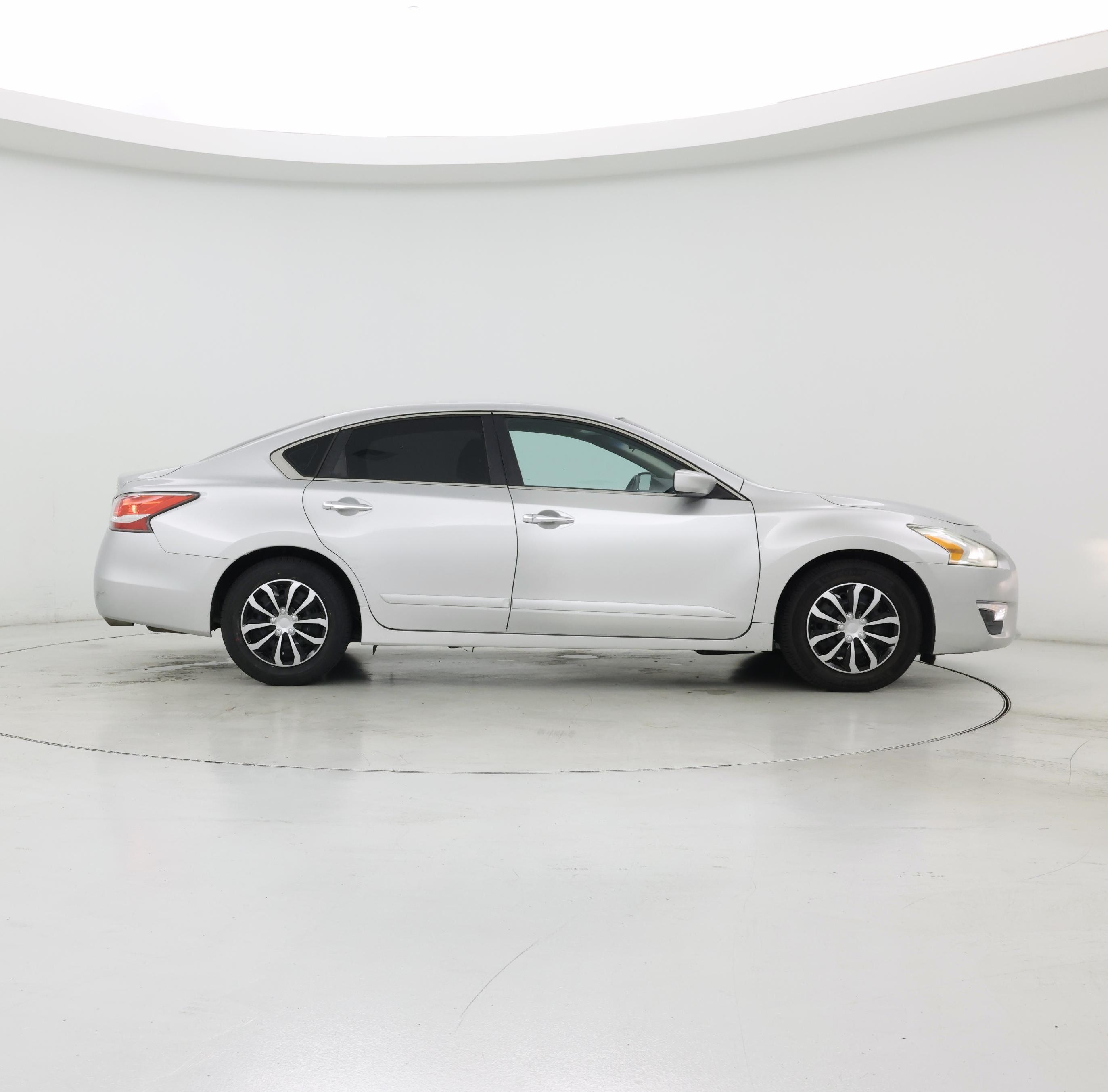 Thumbnail: 2015 Nissan Altima - 7