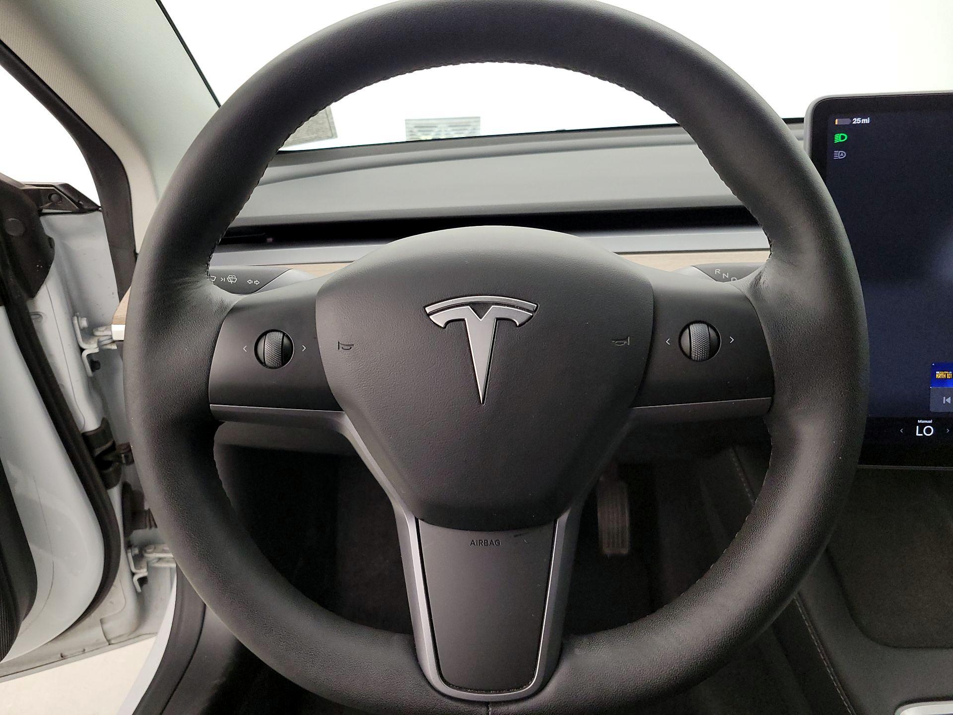 Thumbnail: 2022 Tesla Model 3 - 10