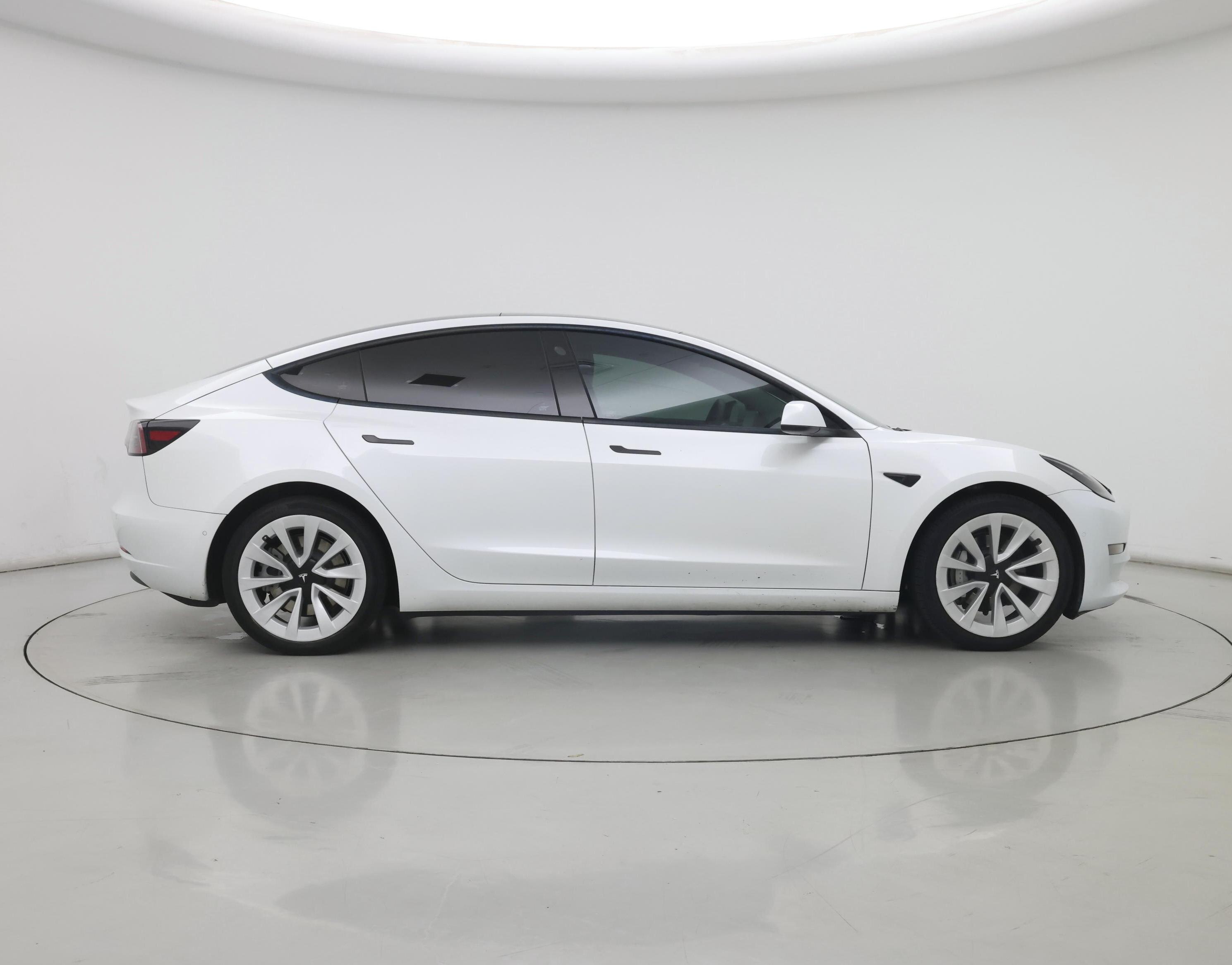 Thumbnail: 2022 Tesla Model 3 - 7