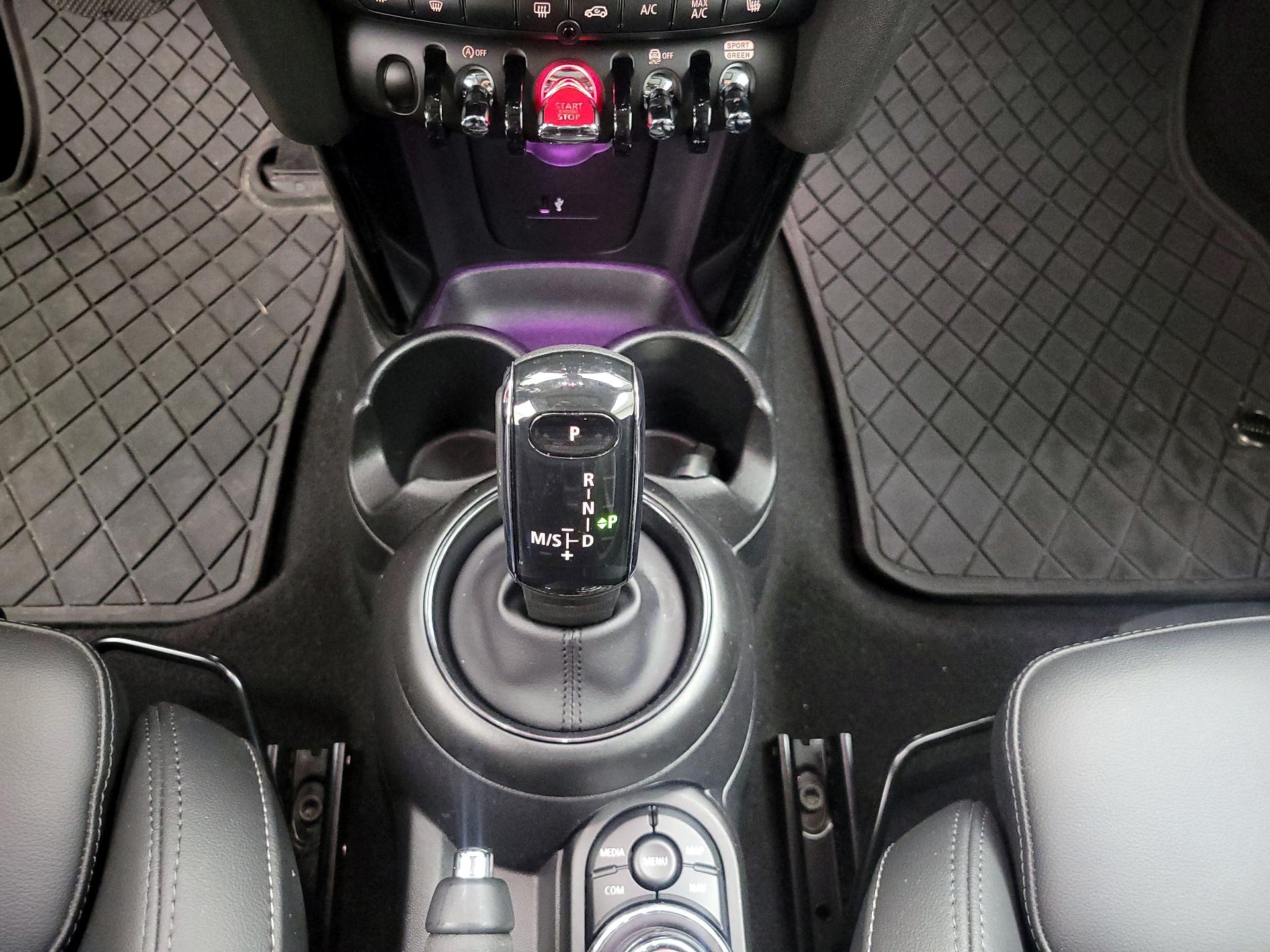 Thumbnail: 2022 MINI Cooper Hardtop - 17