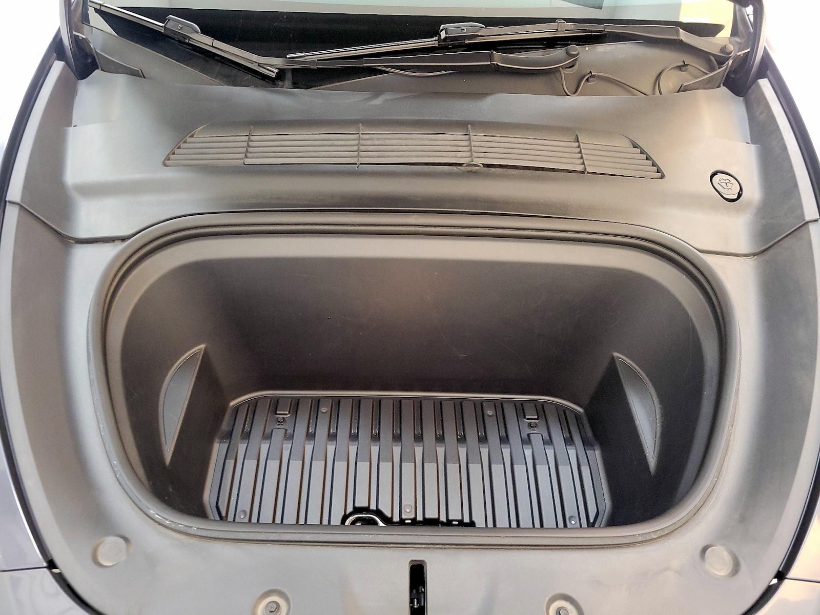 2022 Tesla Model Y Long Range - Photo 23