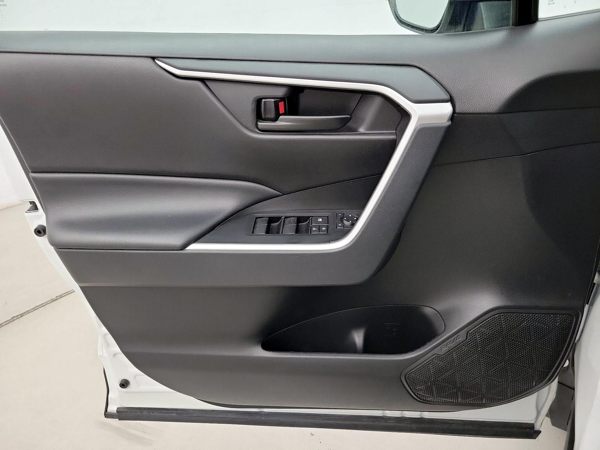 Thumbnail: 2023 Toyota RAV4 - 12
