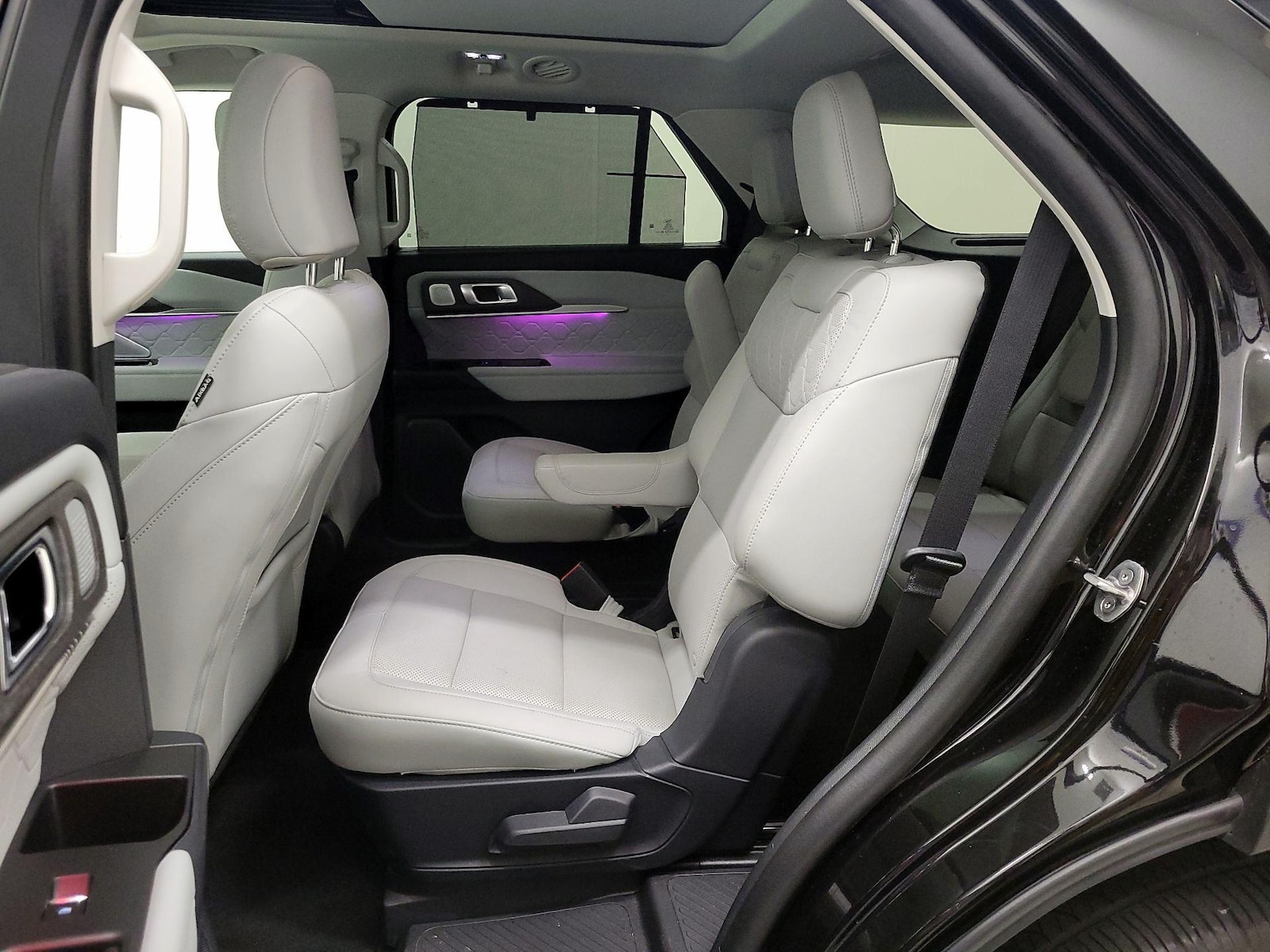 2025 Ford Explorer Platinum - Photo 22