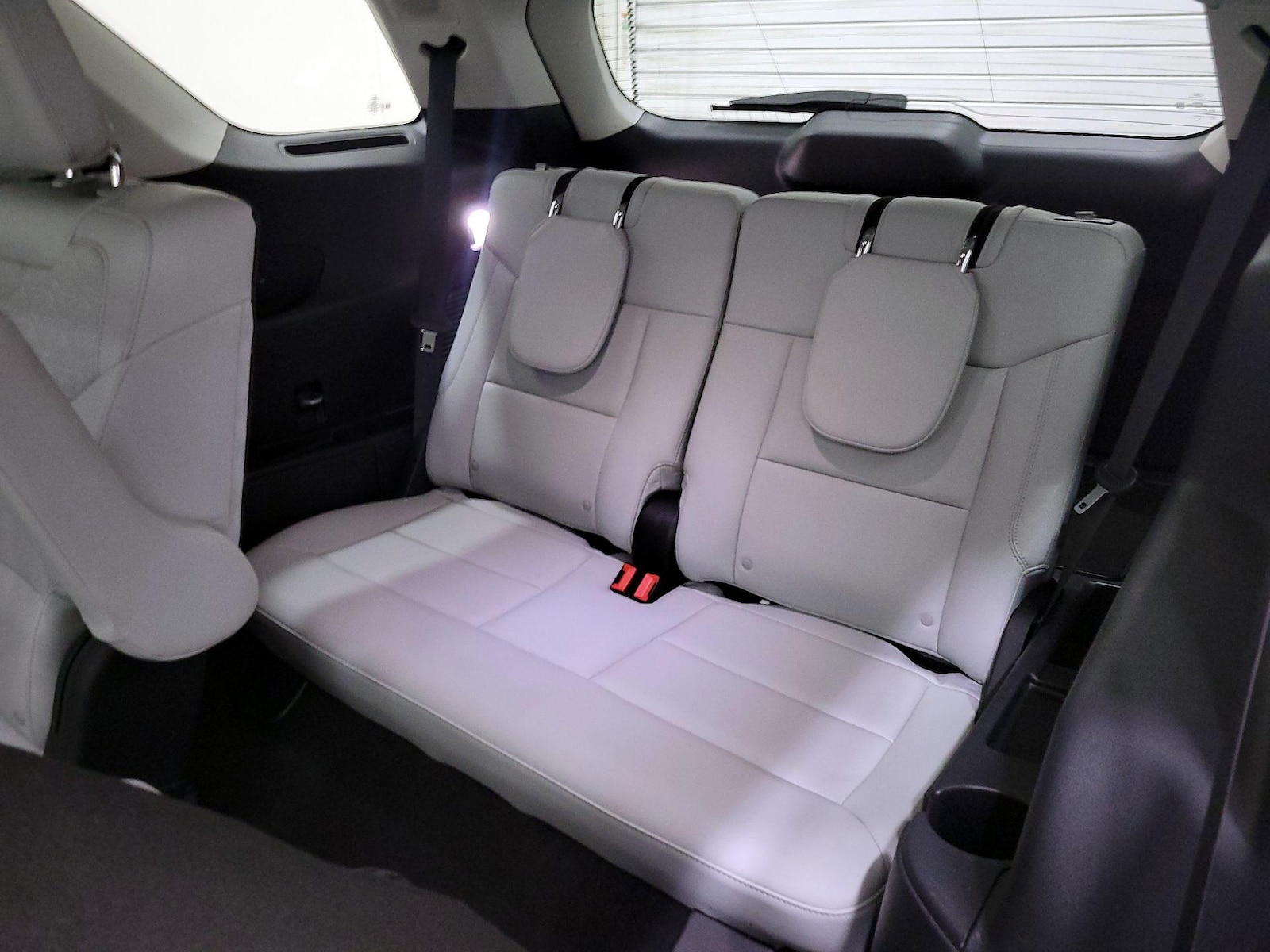 2025 Ford Explorer Platinum - Photo 23
