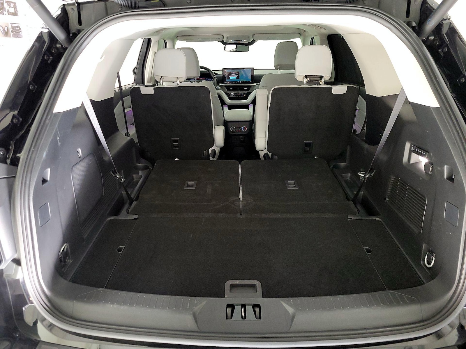 2025 Ford Explorer Platinum - Photo 25