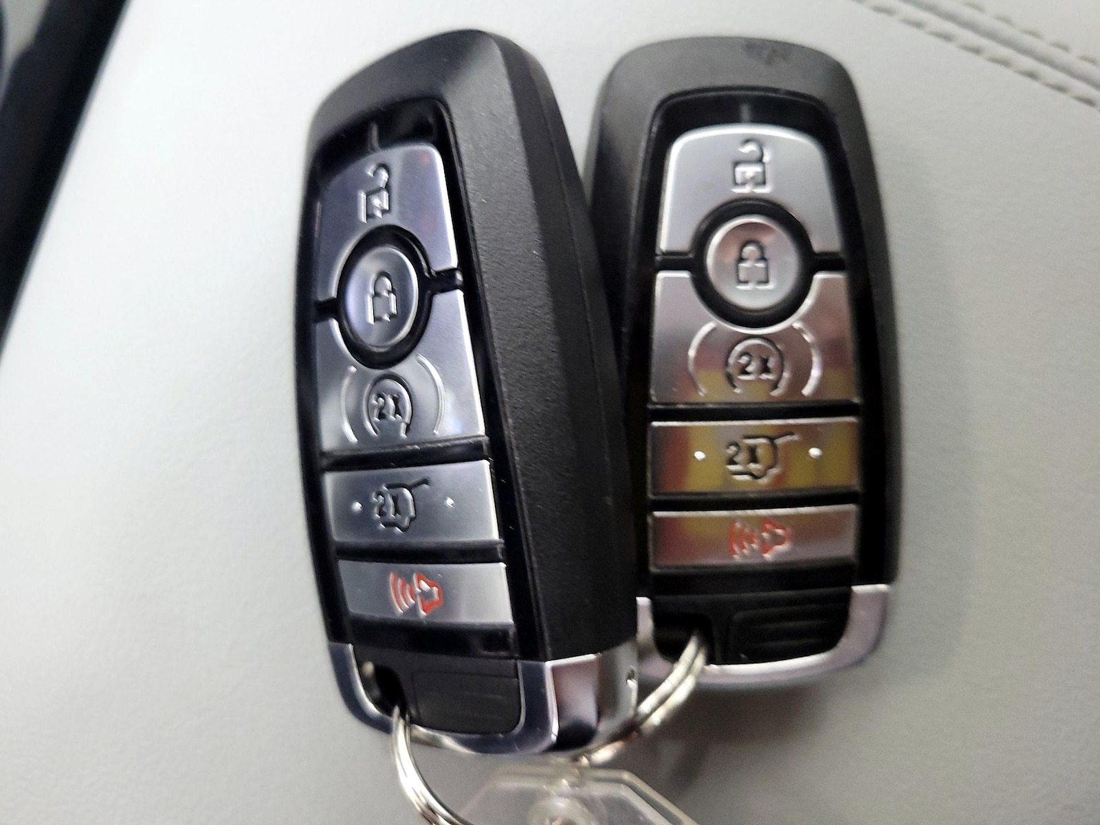 2025 Ford Explorer Platinum - Photo 27