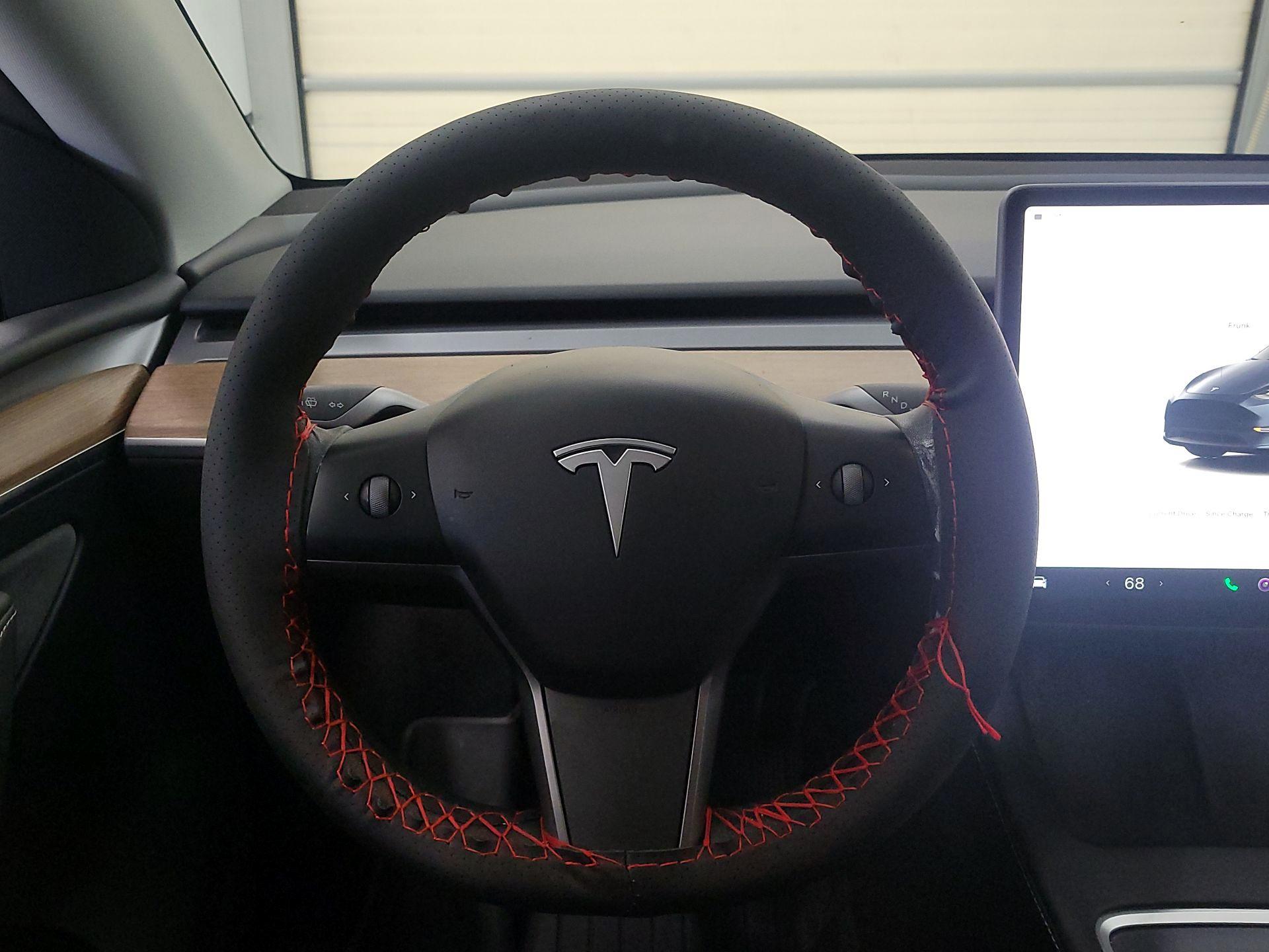 Thumbnail: 2024 Tesla Model Y - 10