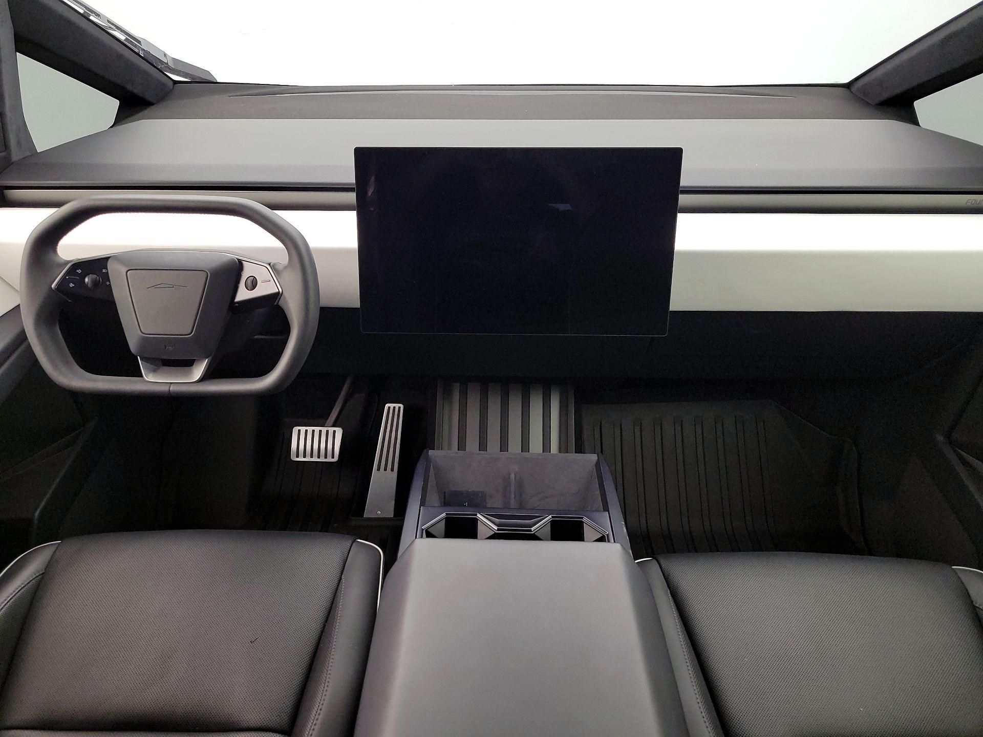 Thumbnail: 2024 Tesla Cybertruck - 9