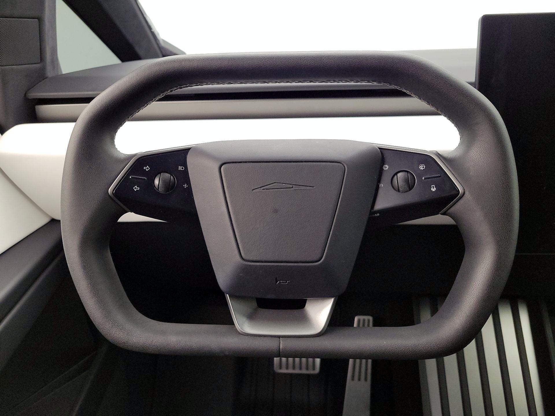 Thumbnail: 2024 Tesla Cybertruck - 10
