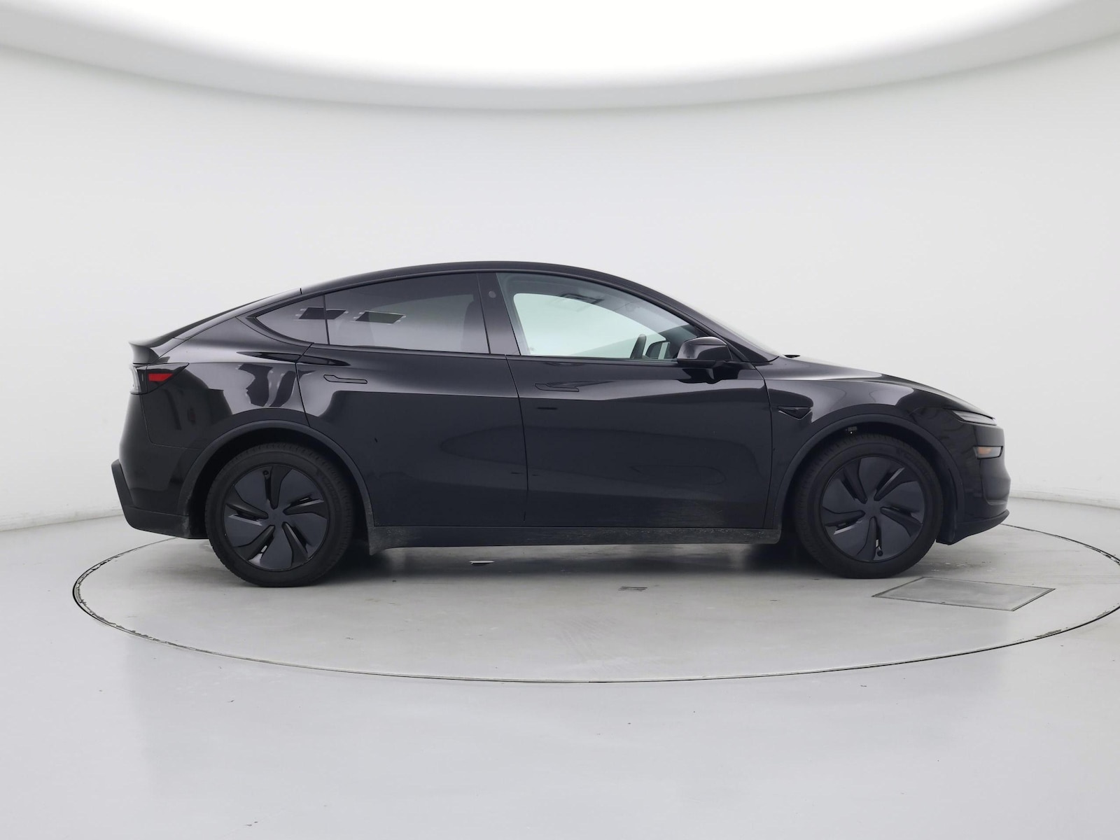 2026 Tesla Model Y Long Range - Photo 8