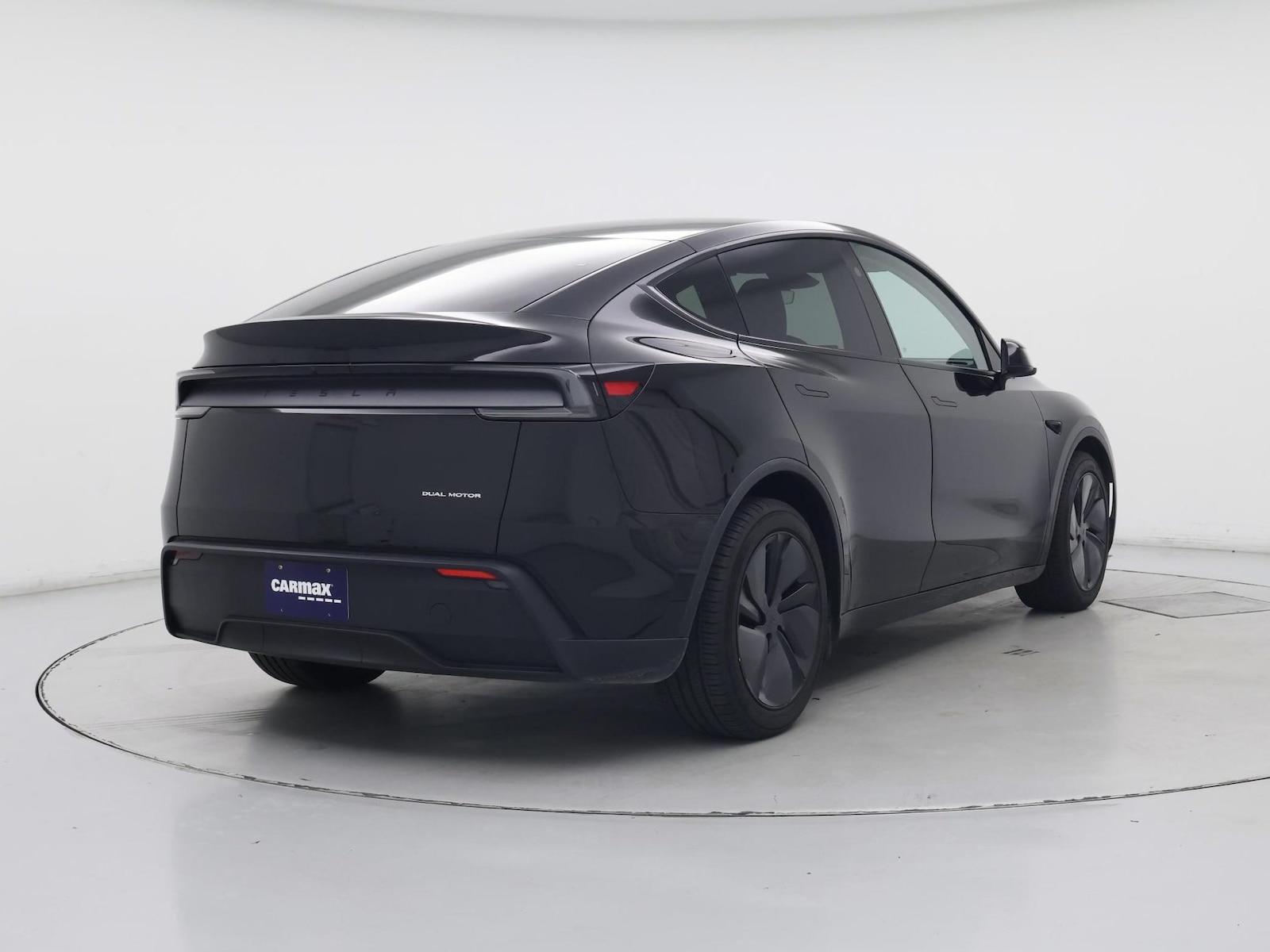 2026 Tesla Model Y Long Range - Photo 9