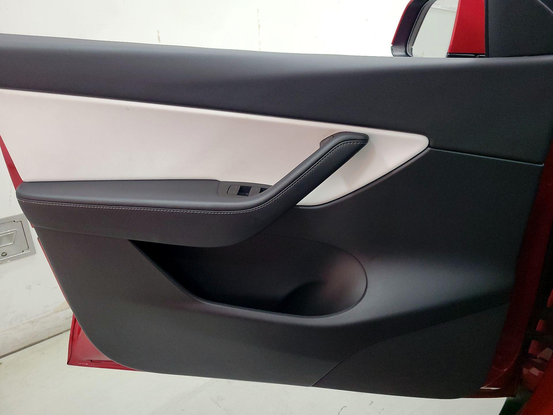 Thumbnail: 2022 Tesla Model Y - 12
