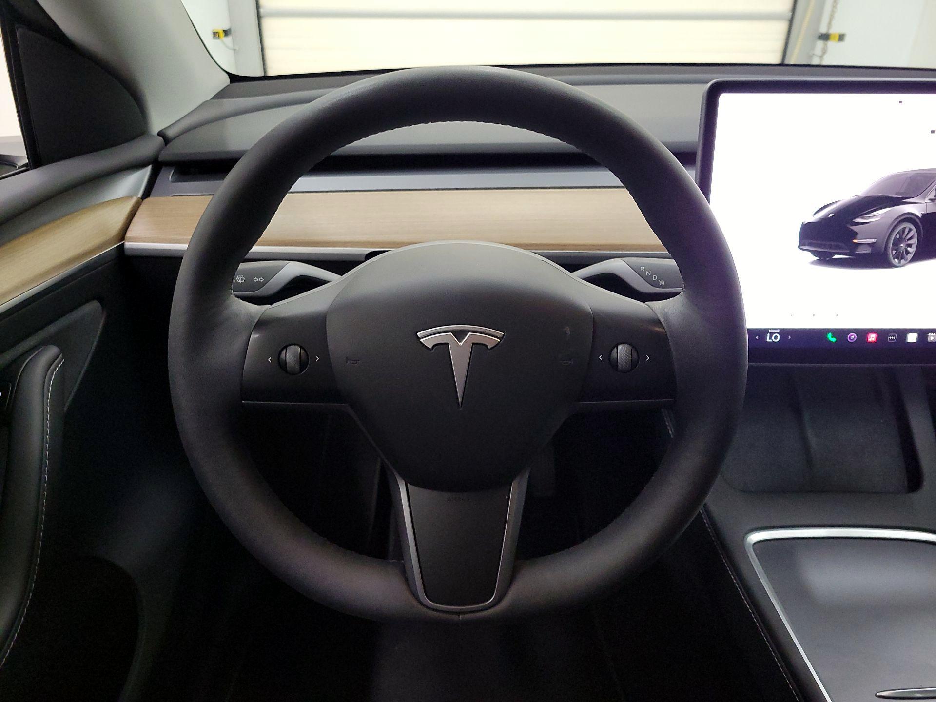 Thumbnail: 2023 Tesla Model Y - 10