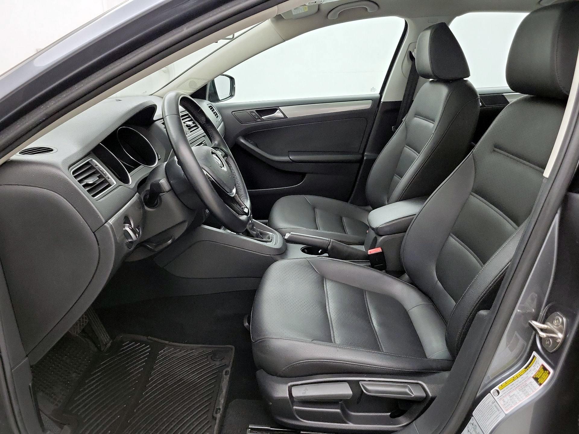 Thumbnail: 2015 Volkswagen Jetta - 11