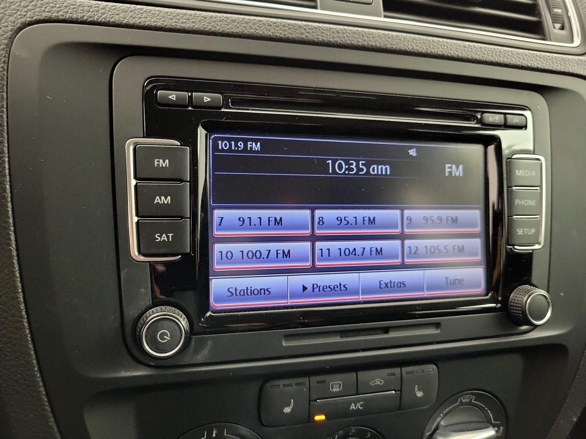 Thumbnail: 2015 Volkswagen Jetta - 15