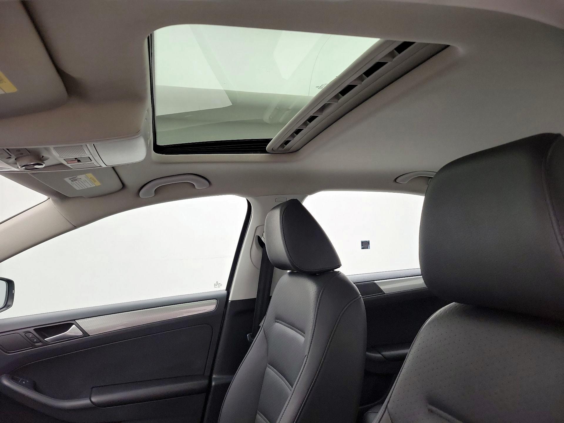 Thumbnail: 2015 Volkswagen Jetta - 19