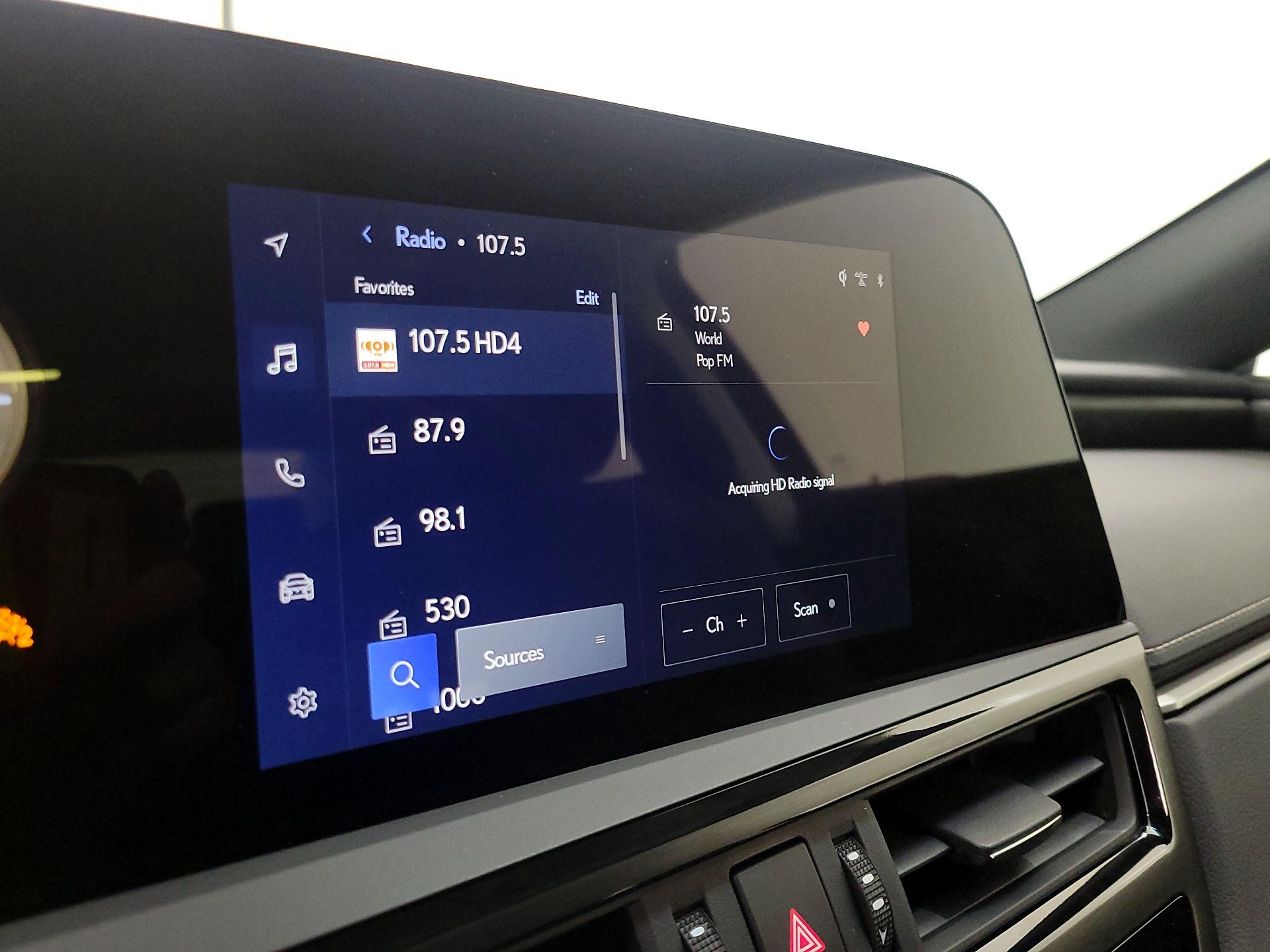 Thumbnail: 2024 Lexus ES - 15