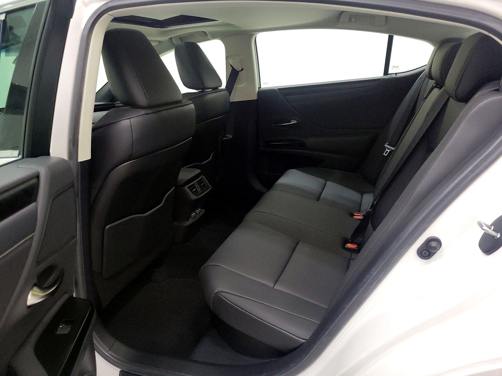 Thumbnail: 2024 Lexus ES - 20