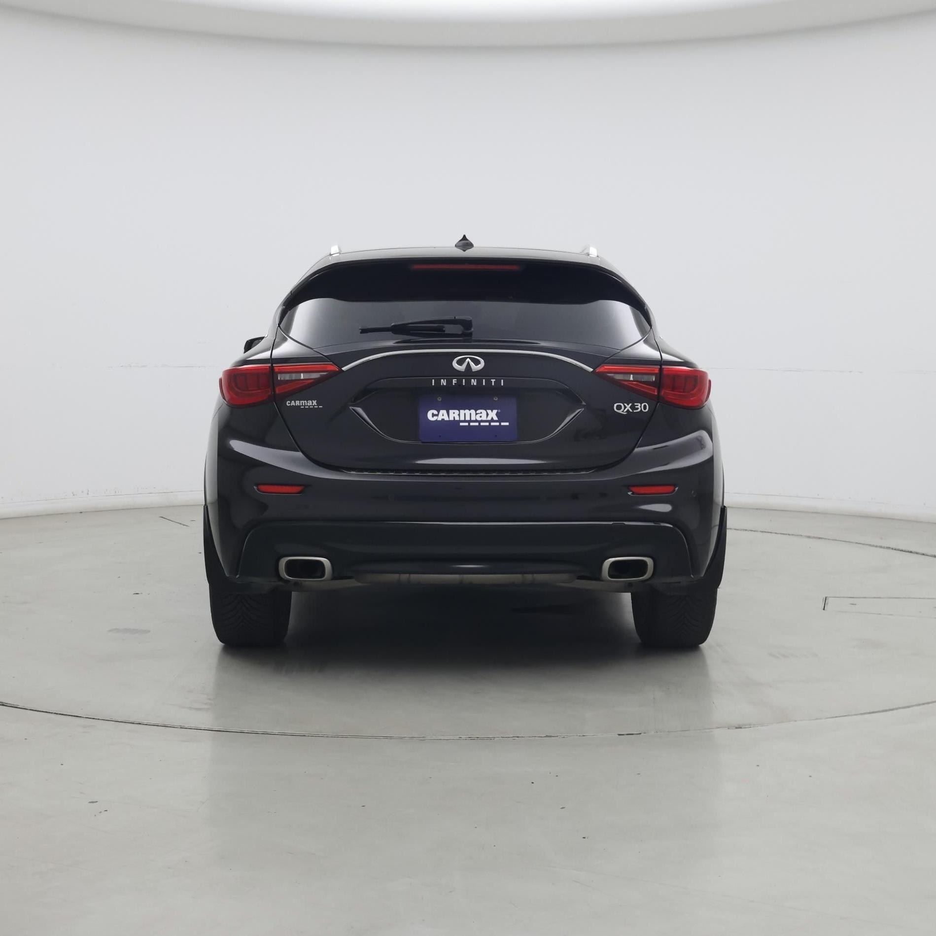 Thumbnail: 2017 INFINITI QX30 - 6