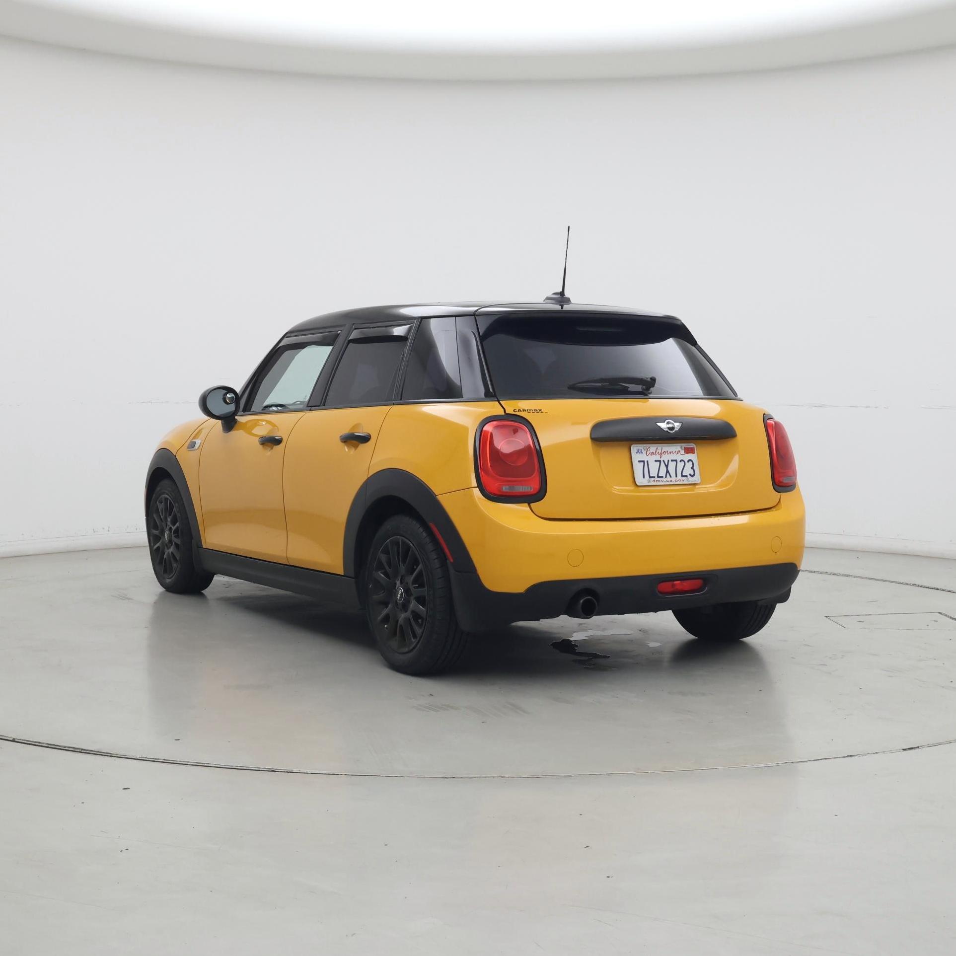 Thumbnail: 2015 MINI Cooper Hardtop - 2