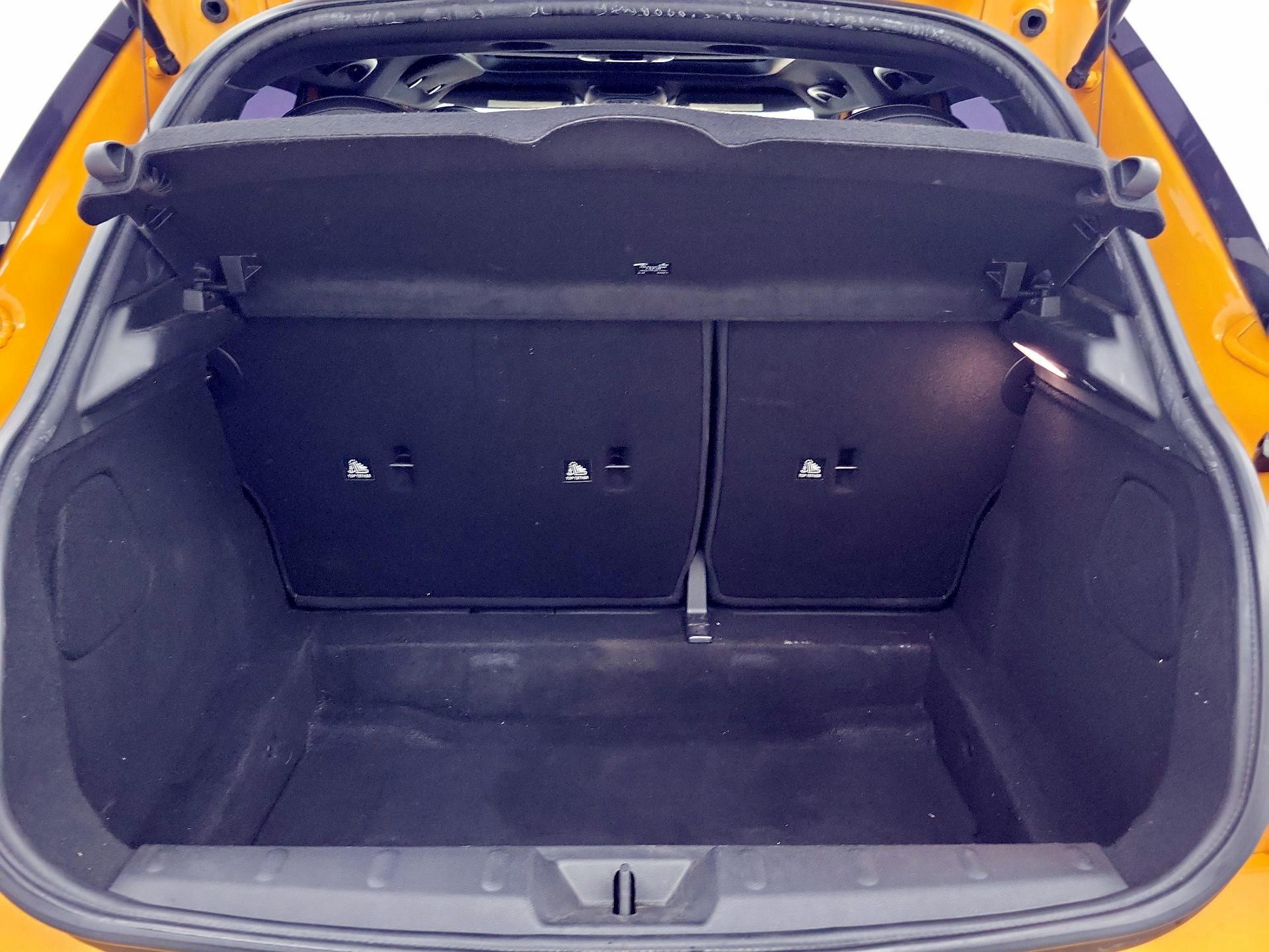 Thumbnail: 2015 MINI Cooper Hardtop - 20