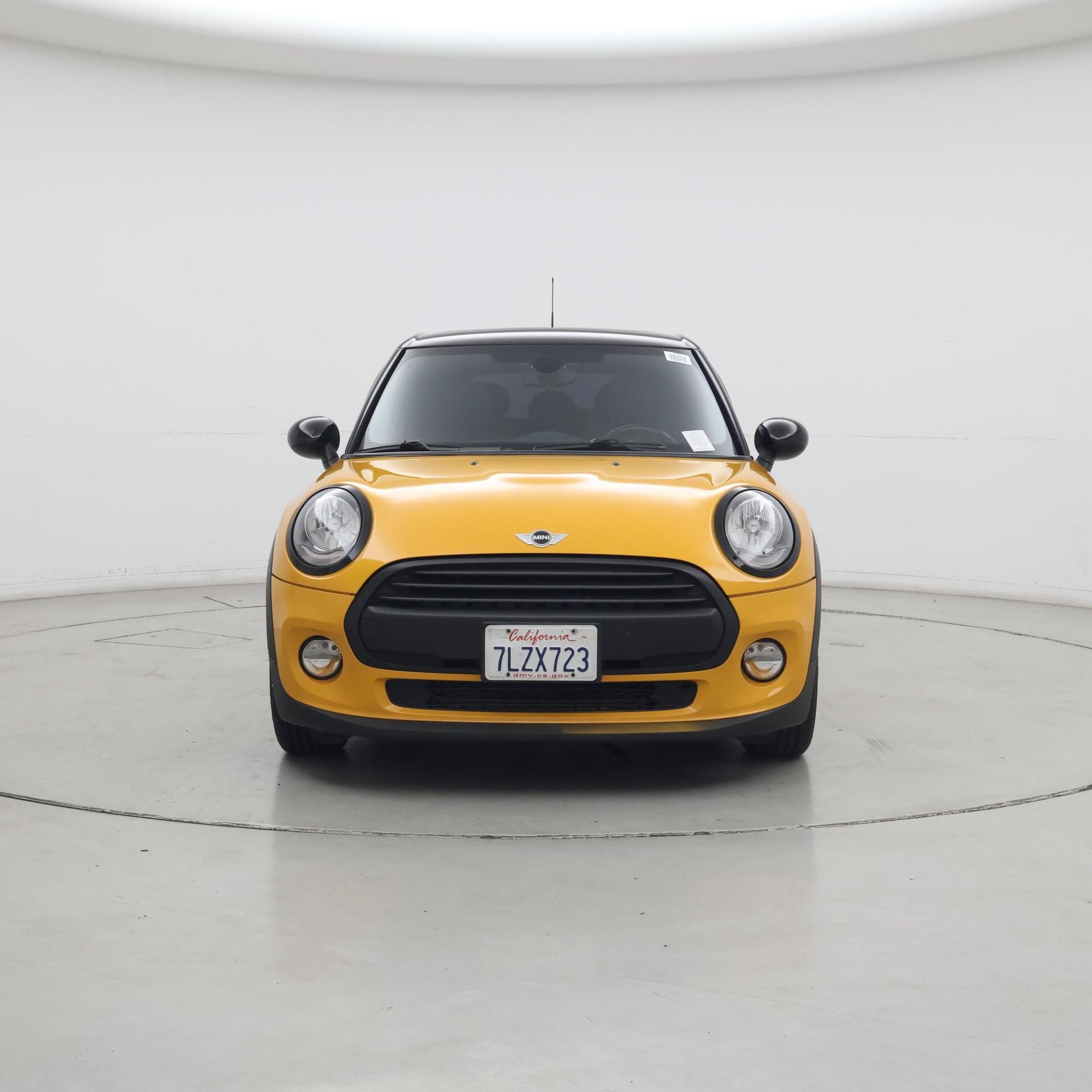 Thumbnail: 2015 MINI Cooper Hardtop - 5