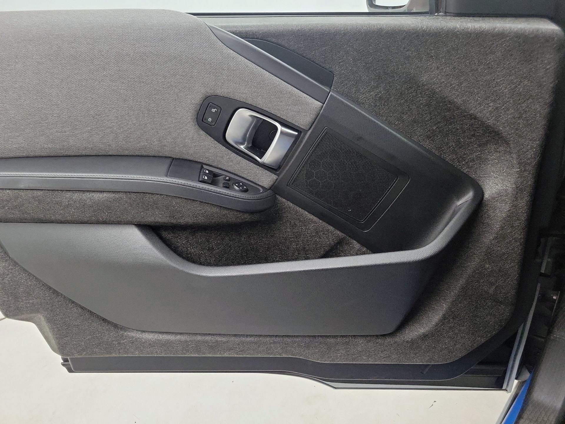 Thumbnail: 2017 BMW i3 - 12