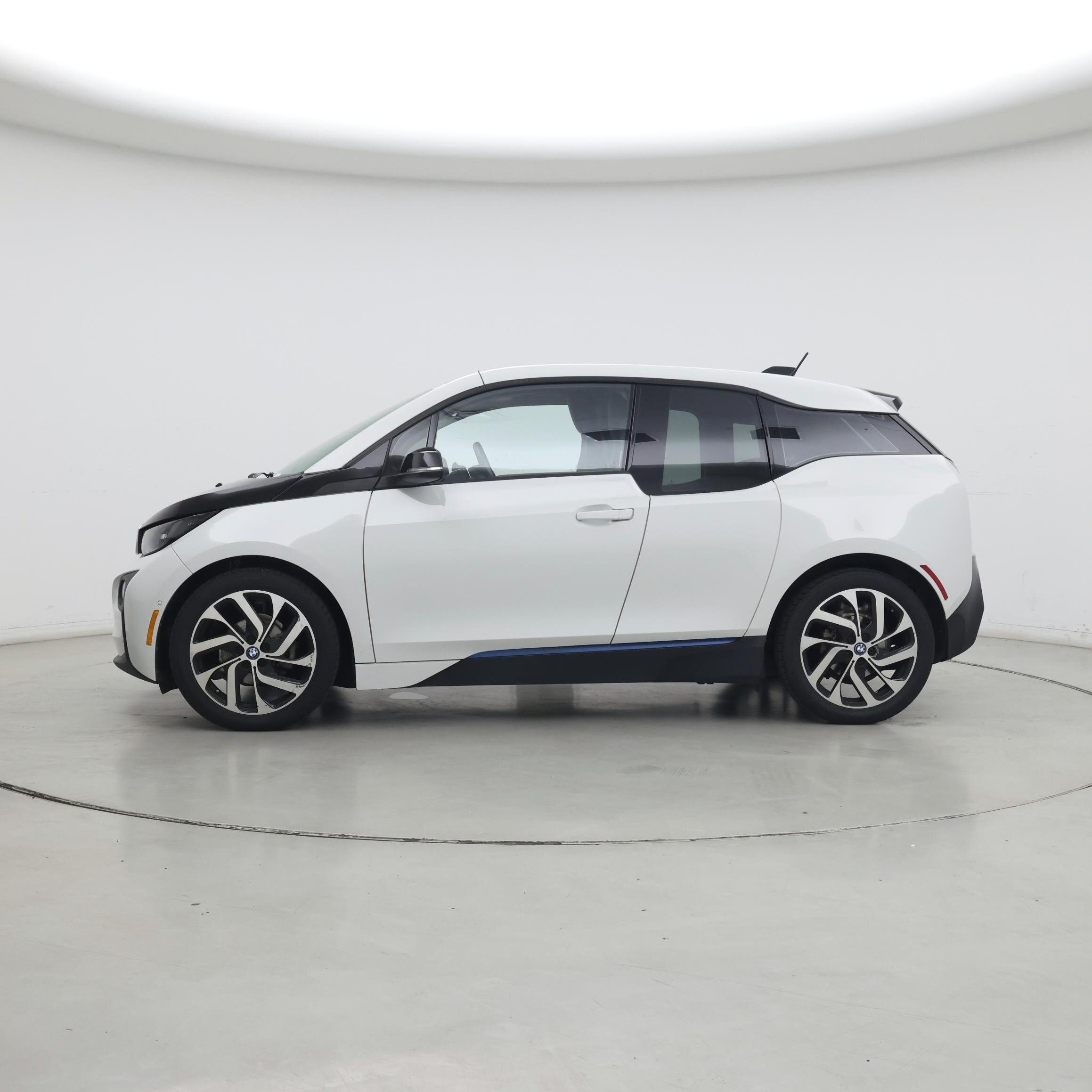 Thumbnail: 2017 BMW i3 - 3