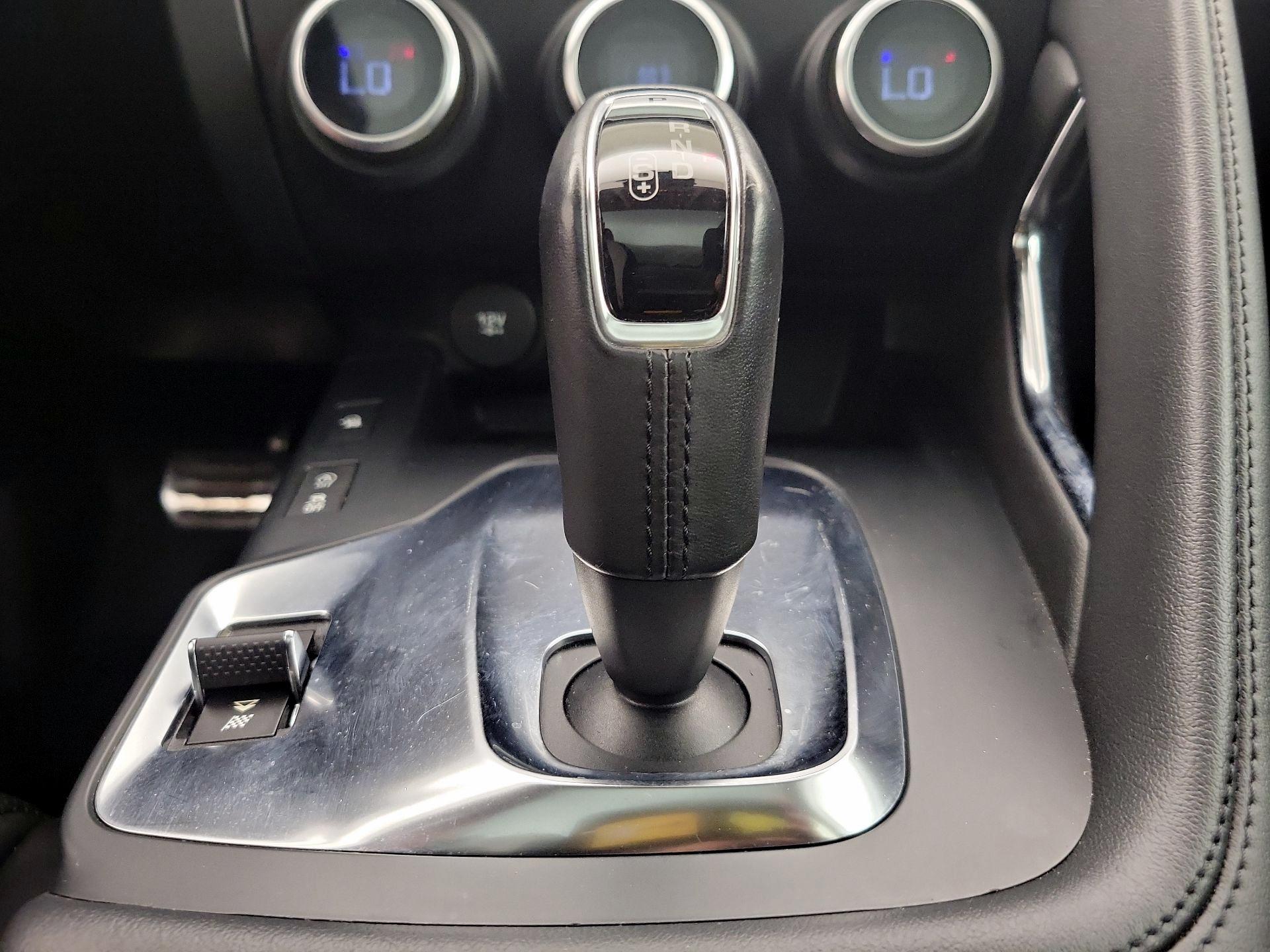 Thumbnail: 2019 Jaguar E-Pace - 18